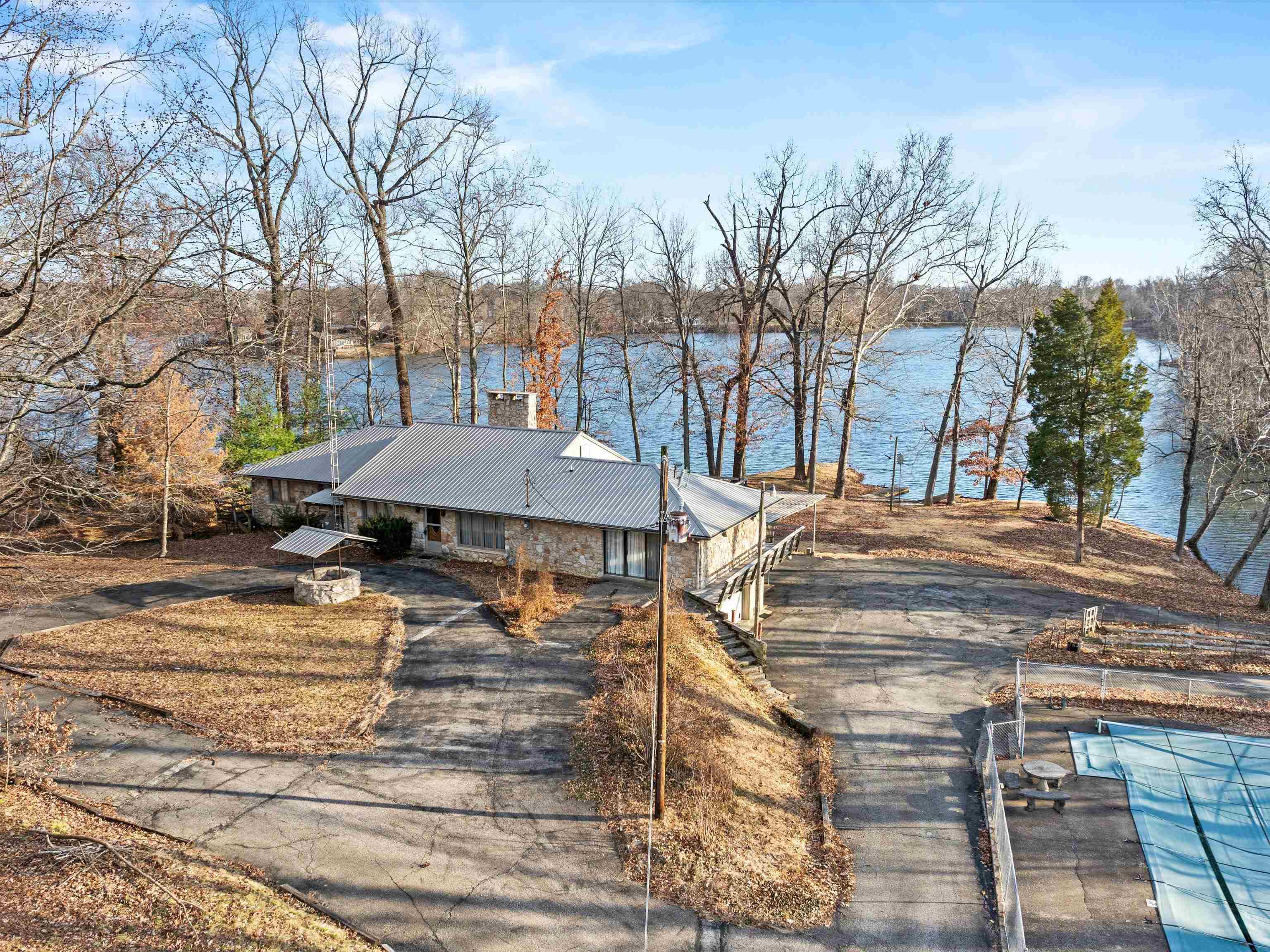 824 Pleasure Point West, Maceo, Kentucky 42355, 6 Bedrooms Bedrooms, ,3 BathroomsBathrooms,Single Family Residence,For Sale,Pleasure Point West,91520