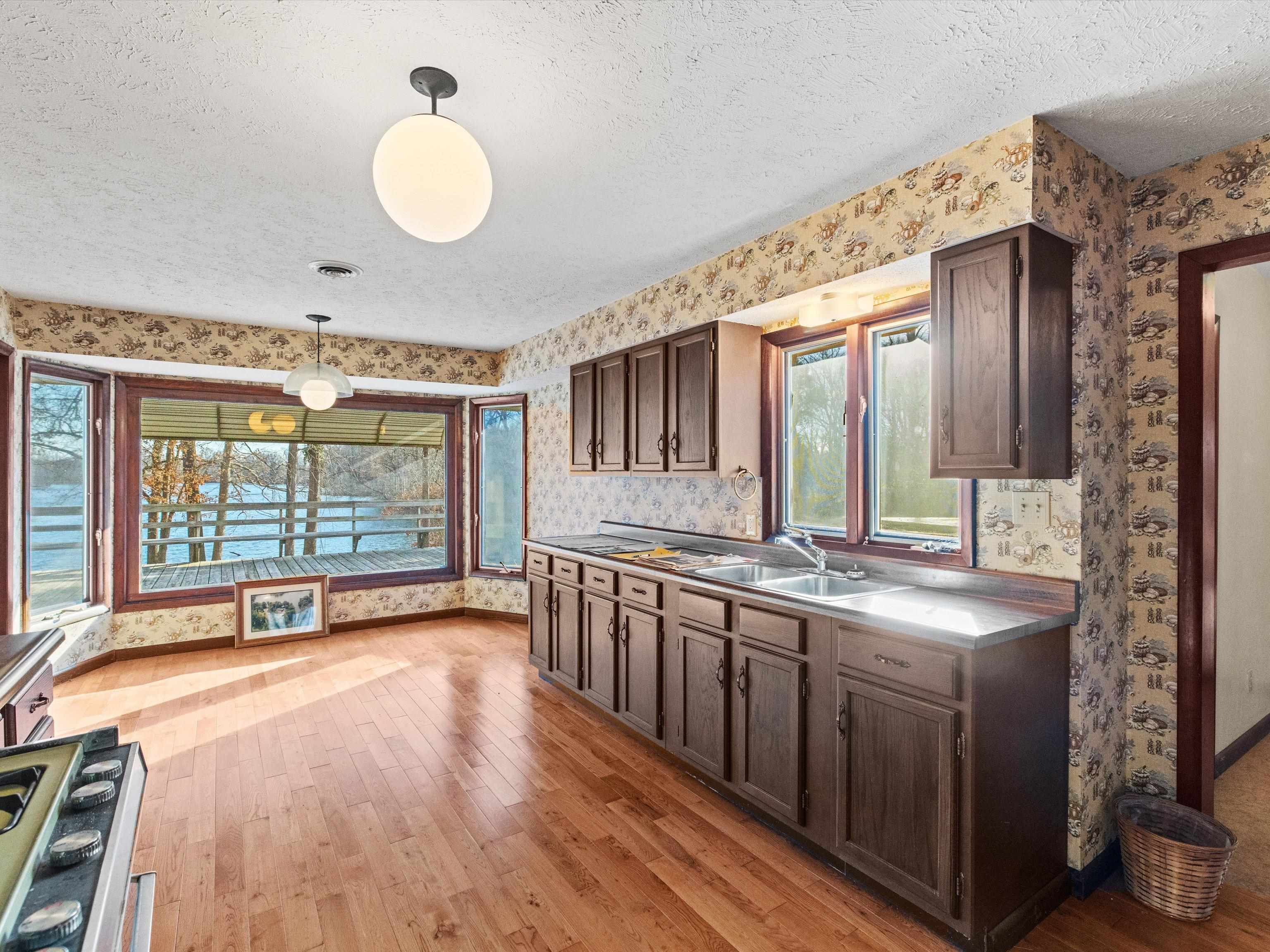 824 Pleasure Point West, Maceo, Kentucky 42355, 6 Bedrooms Bedrooms, ,3 BathroomsBathrooms,Single Family Residence,For Sale,Pleasure Point West,91520