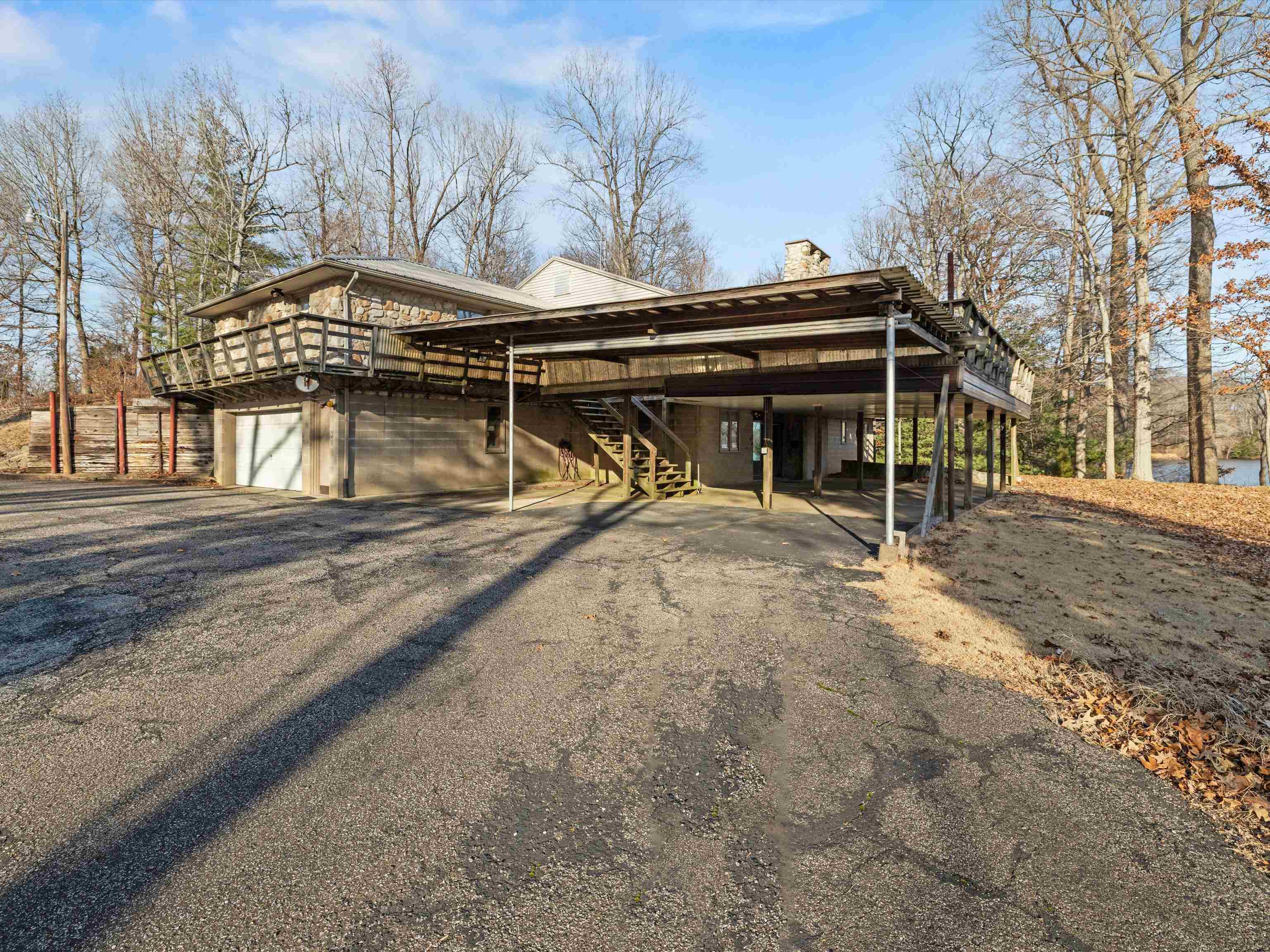 824 Pleasure Point West, Maceo, Kentucky 42355, 6 Bedrooms Bedrooms, ,3 BathroomsBathrooms,Single Family Residence,For Sale,Pleasure Point West,91520