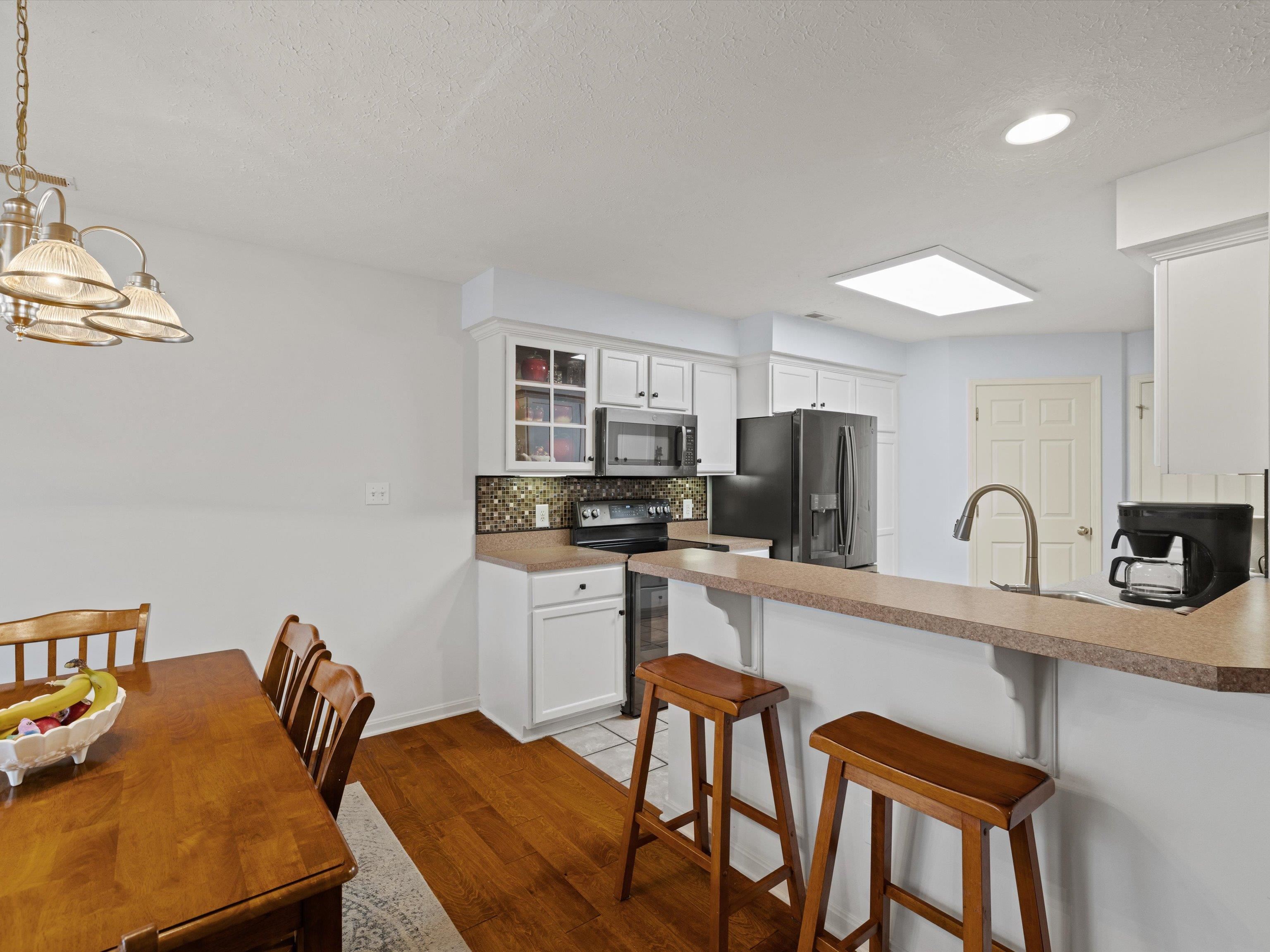 2800 Turfway Drive, Owensboro, Kentucky 42303, 4 Bedrooms Bedrooms, ,3 BathroomsBathrooms,Single Family Residence,For Sale,Turfway Drive,91527