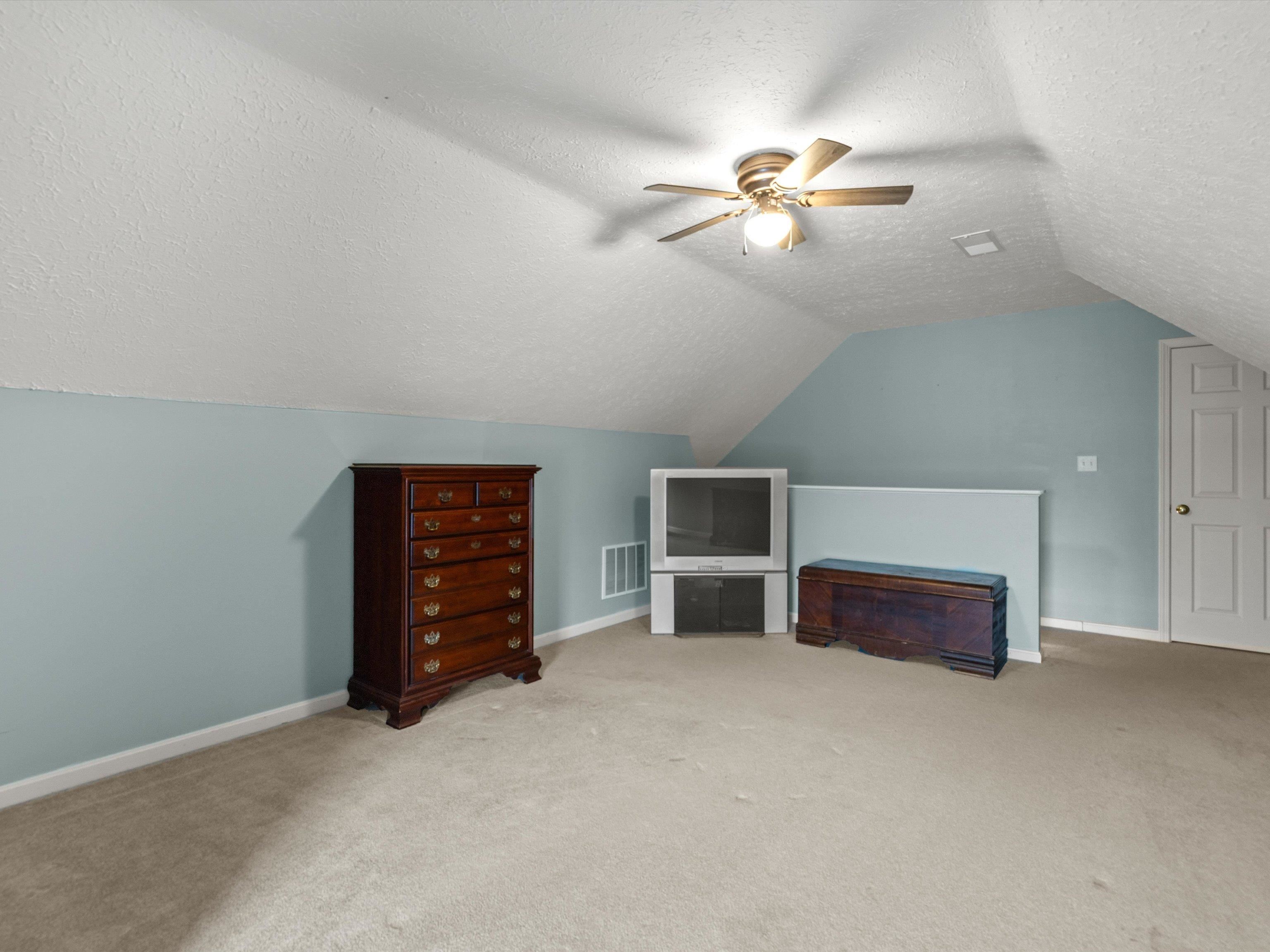 2800 Turfway Drive, Owensboro, Kentucky 42303, 4 Bedrooms Bedrooms, ,3 BathroomsBathrooms,Single Family Residence,For Sale,Turfway Drive,91527
