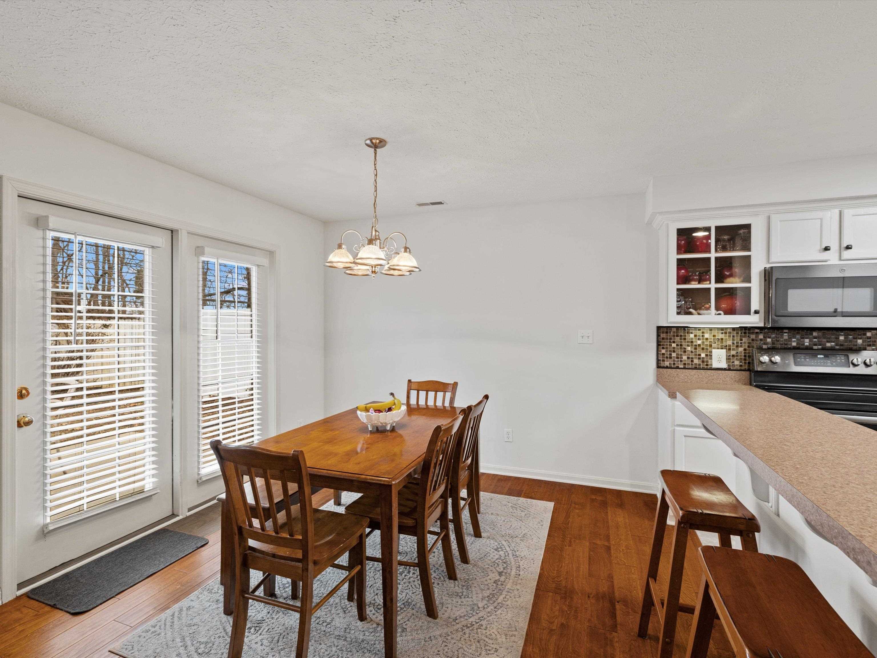2800 Turfway Drive, Owensboro, Kentucky 42303, 4 Bedrooms Bedrooms, ,3 BathroomsBathrooms,Single Family Residence,For Sale,Turfway Drive,91527