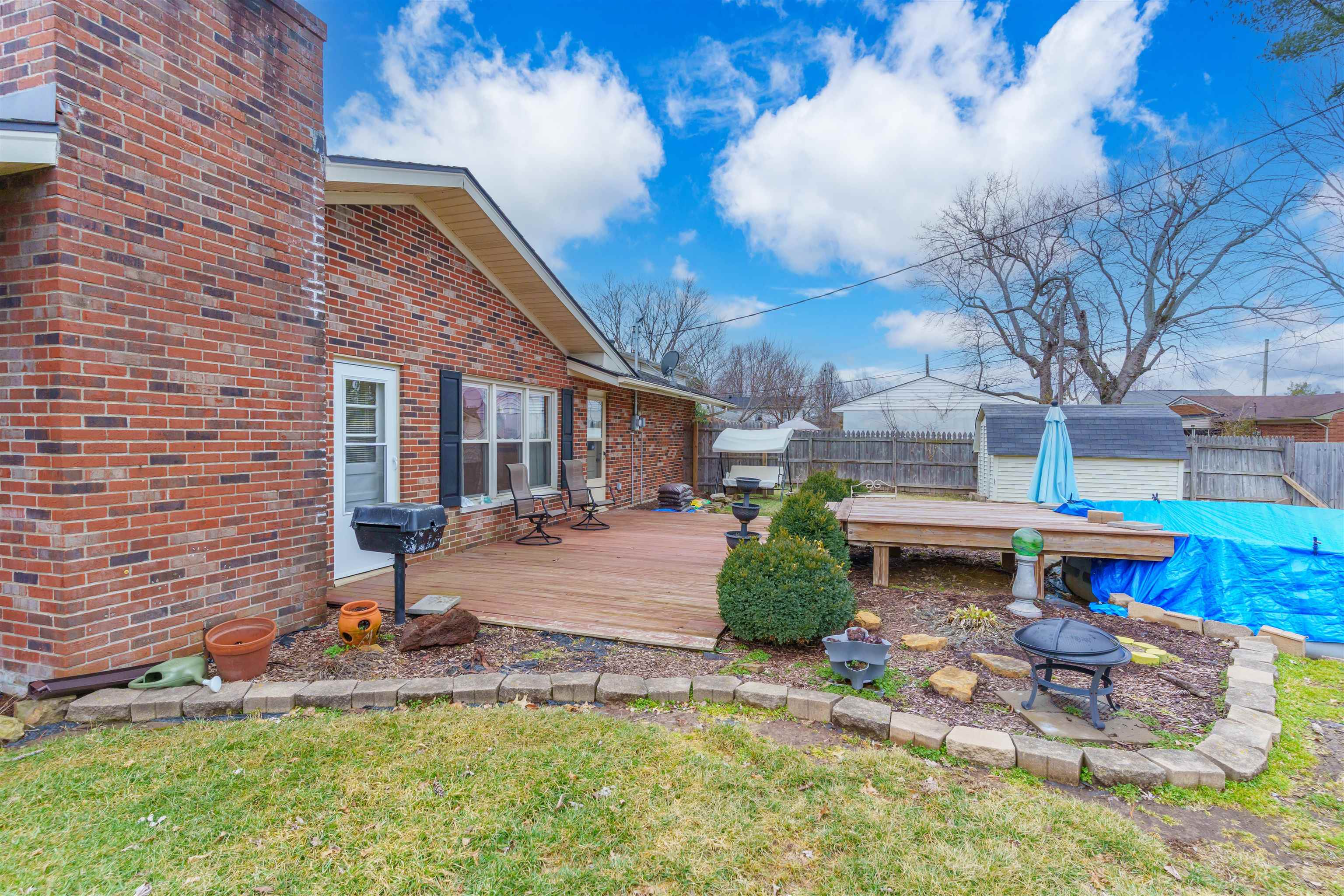 2319 Chateaugay Loop, Owensboro, Kentucky 42301, 3 Bedrooms Bedrooms, ,2 BathroomsBathrooms,Single Family Residence,For Sale,Chateaugay Loop,91534