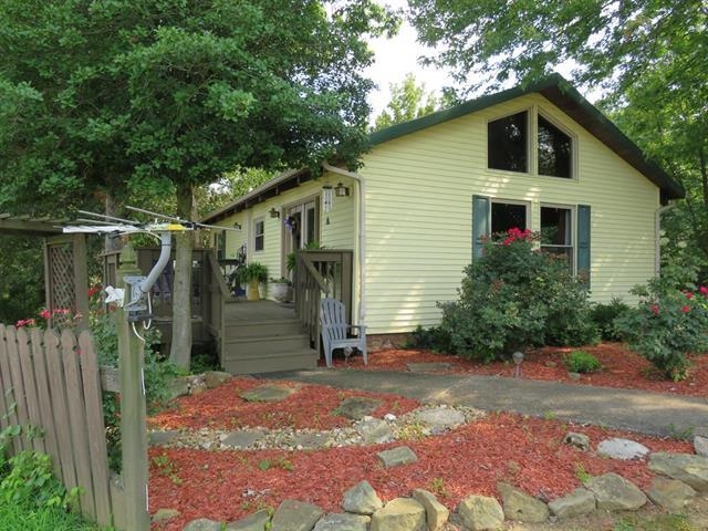 2225 indian lake drive, Hawesville, Kentucky 42348, 3 Bedrooms Bedrooms, ,2 BathroomsBathrooms,Single Family Residence,For Sale,indian lake drive,91536