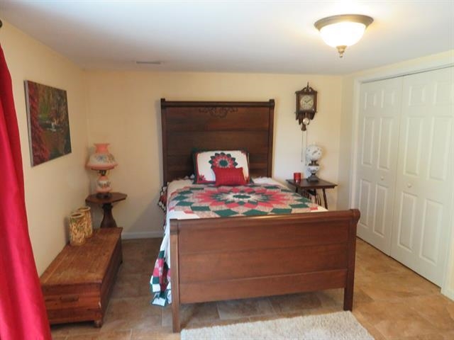 2225 indian lake drive, Hawesville, Kentucky 42348, 3 Bedrooms Bedrooms, ,2 BathroomsBathrooms,Single Family Residence,For Sale,indian lake drive,91536