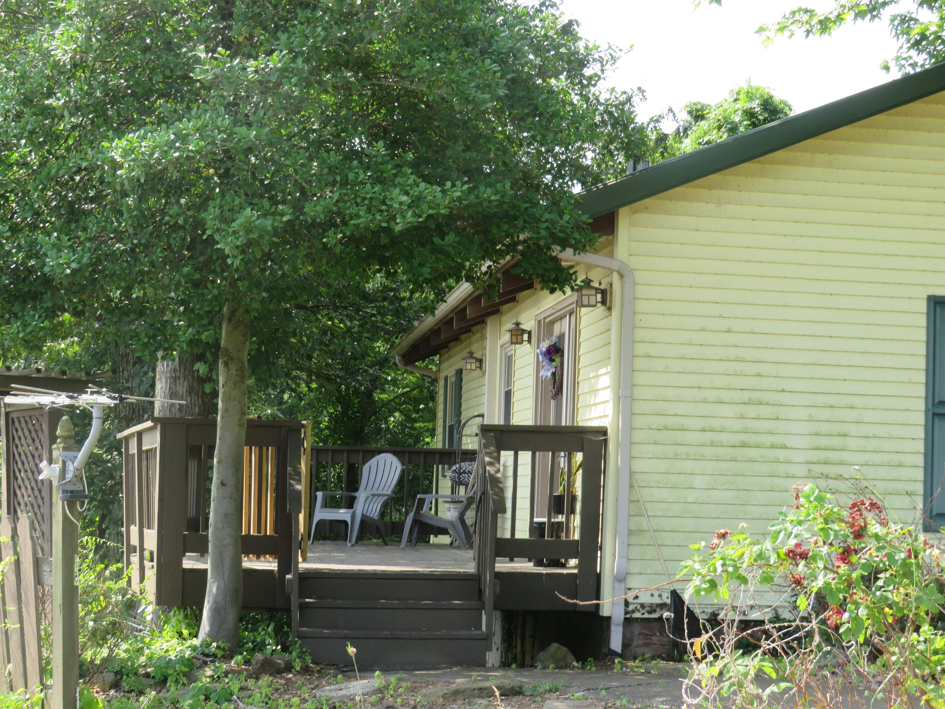 2225 indian lake drive, Hawesville, Kentucky 42348, 3 Bedrooms Bedrooms, ,2 BathroomsBathrooms,Single Family Residence,For Sale,indian lake drive,91536