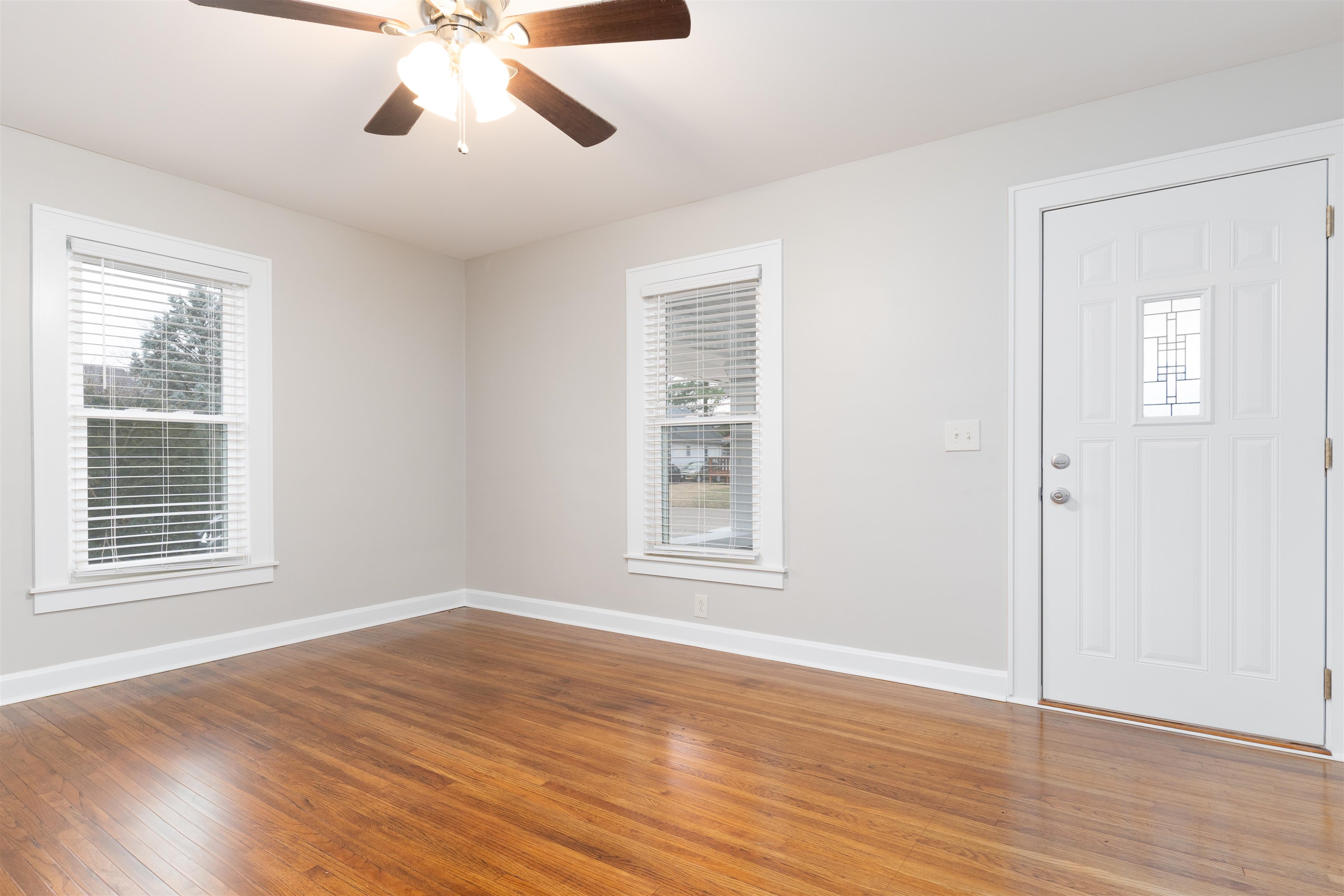 1429 West 11th Street, Owensboro, Kentucky 42301, 3 Bedrooms Bedrooms, ,1 BathroomBathrooms,Single Family Residence,For Sale,West 11th Street,91538