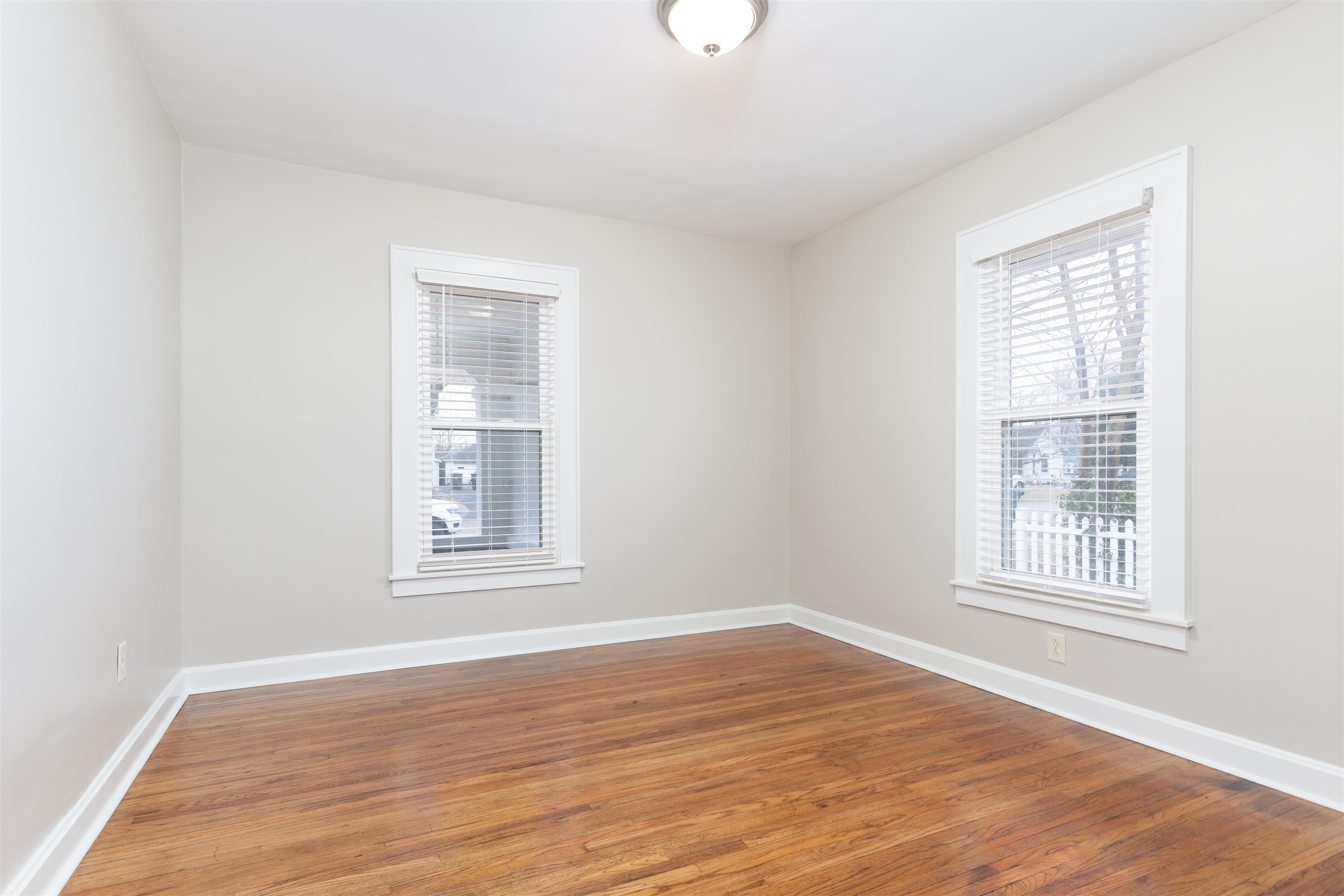 1429 West 11th Street, Owensboro, Kentucky 42301, 3 Bedrooms Bedrooms, ,1 BathroomBathrooms,Single Family Residence,For Sale,West 11th Street,91538
