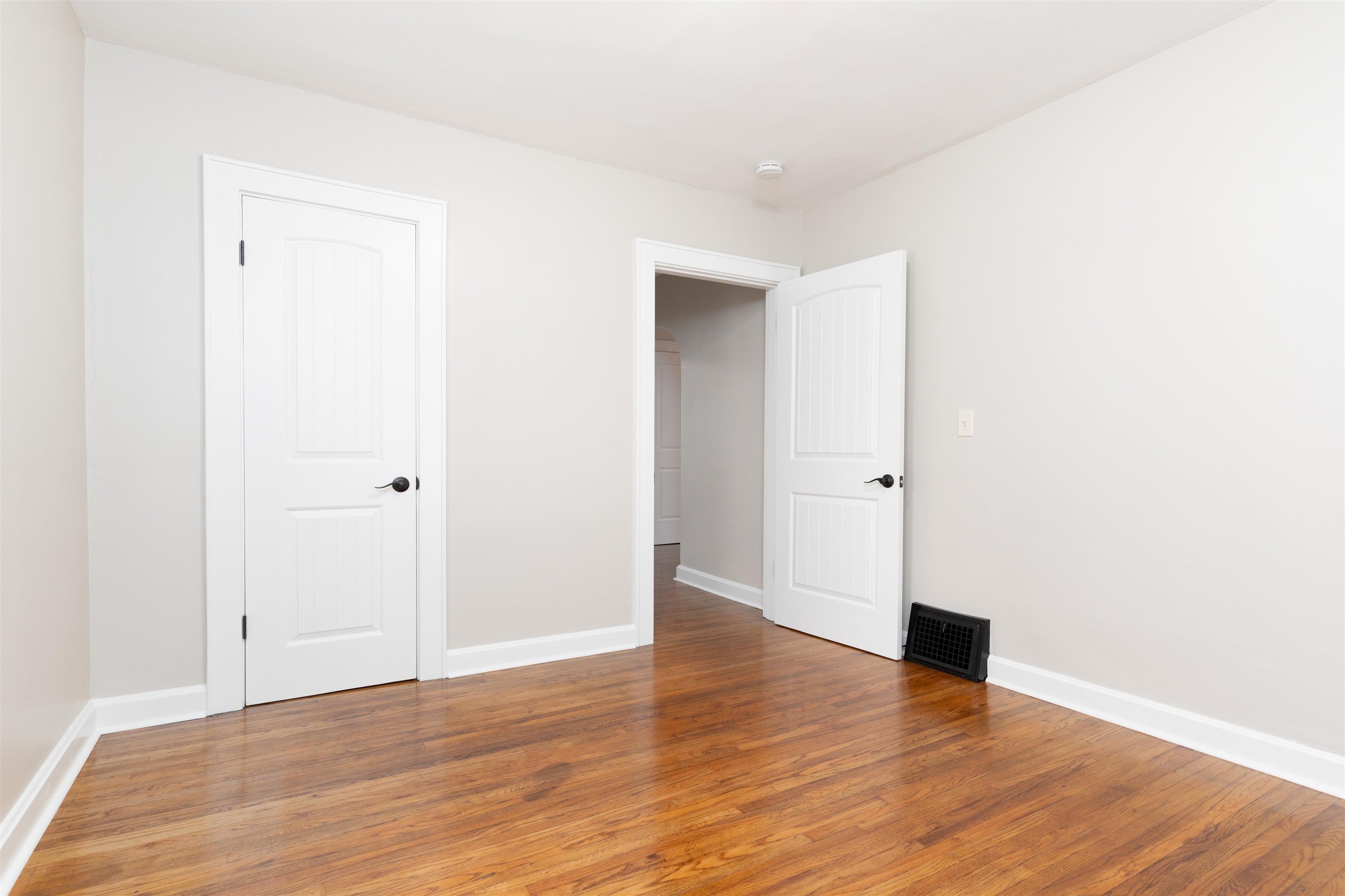 1429 West 11th Street, Owensboro, Kentucky 42301, 3 Bedrooms Bedrooms, ,1 BathroomBathrooms,Single Family Residence,For Sale,West 11th Street,91538