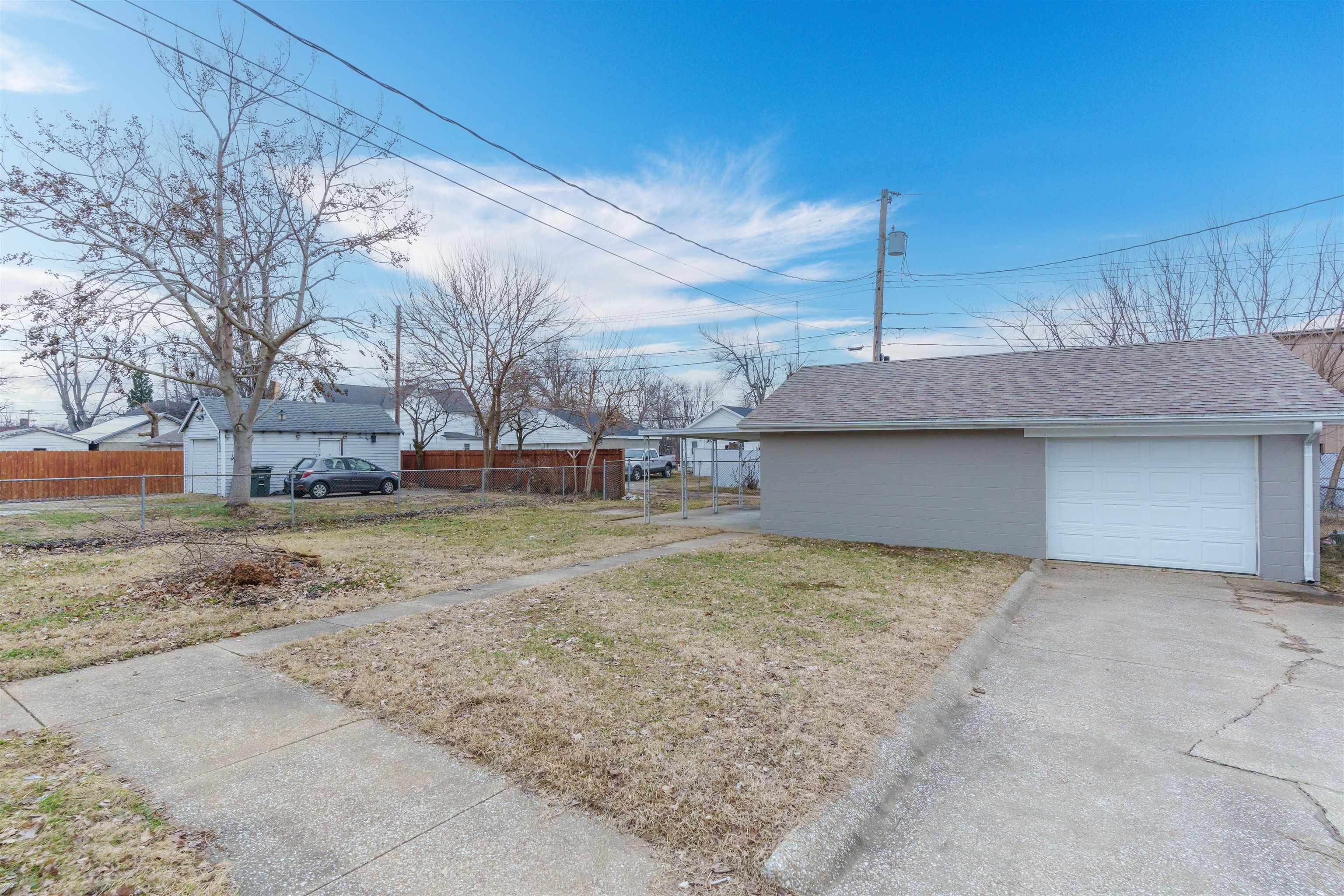 1429 West 11th Street, Owensboro, Kentucky 42301, 3 Bedrooms Bedrooms, ,1 BathroomBathrooms,Single Family Residence,For Sale,West 11th Street,91538