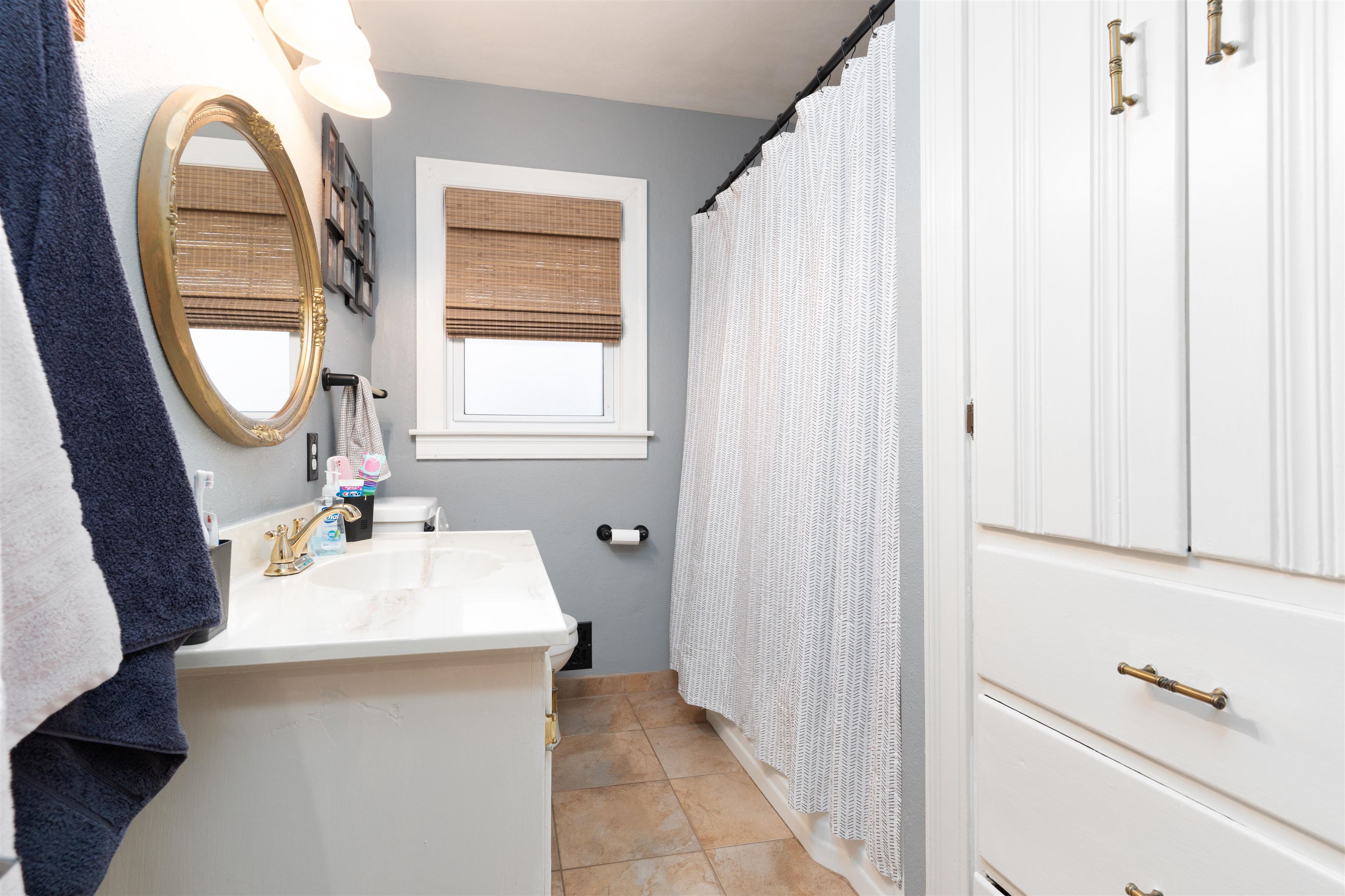 1222 Castlewood Place, Owensboro, Kentucky 42303, 3 Bedrooms Bedrooms, ,2 BathroomsBathrooms,Single Family Residence,For Sale,Castlewood Place,91539