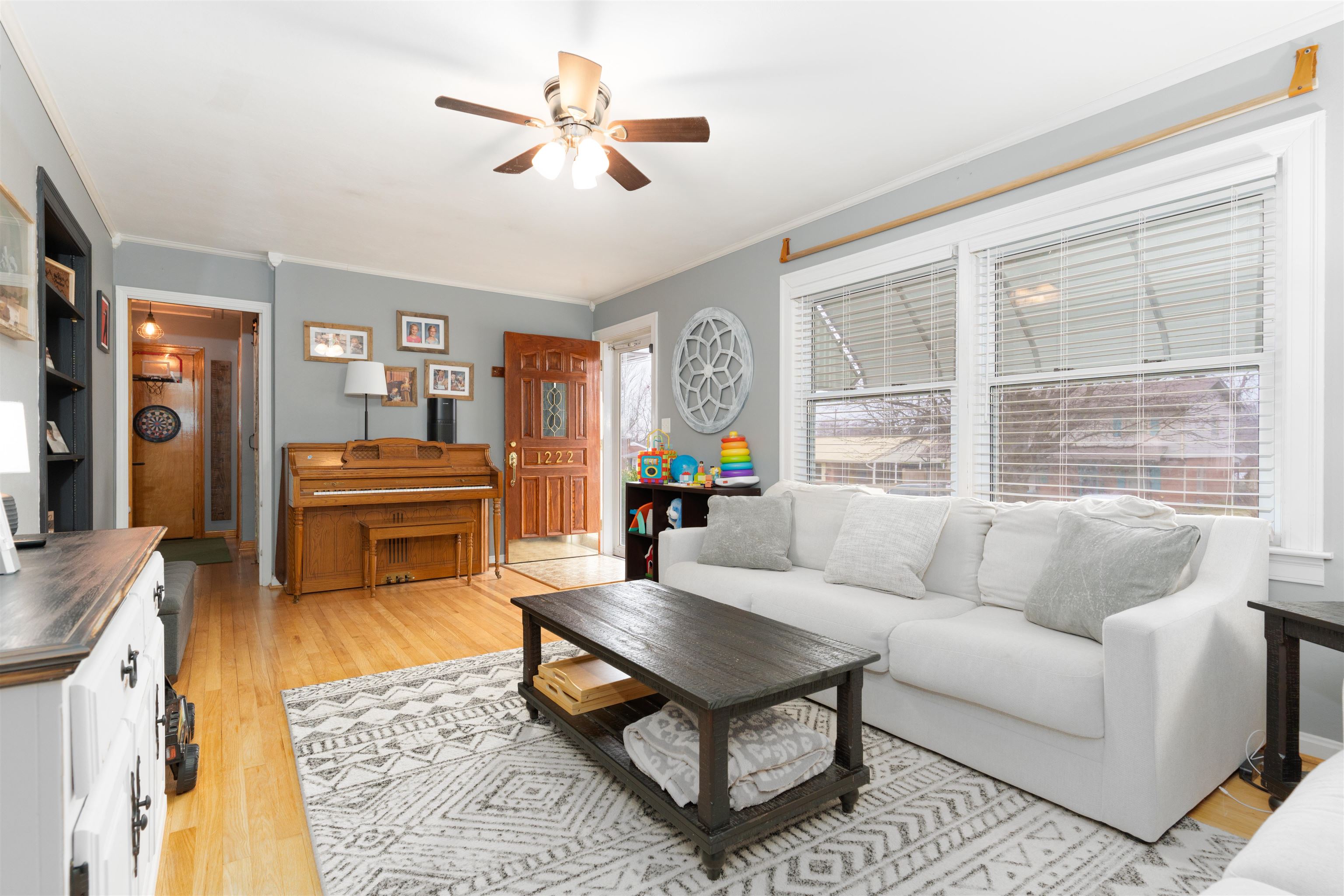 1222 Castlewood Place, Owensboro, Kentucky 42303, 3 Bedrooms Bedrooms, ,2 BathroomsBathrooms,Single Family Residence,For Sale,Castlewood Place,91539