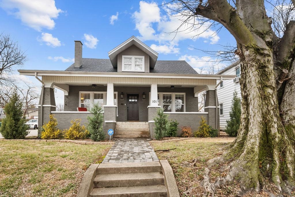 101 East 19th Street, Owensboro, Kentucky 42303, 4 Bedrooms Bedrooms, ,2 BathroomsBathrooms,Single Family Residence,For Sale,East 19th Street,91544