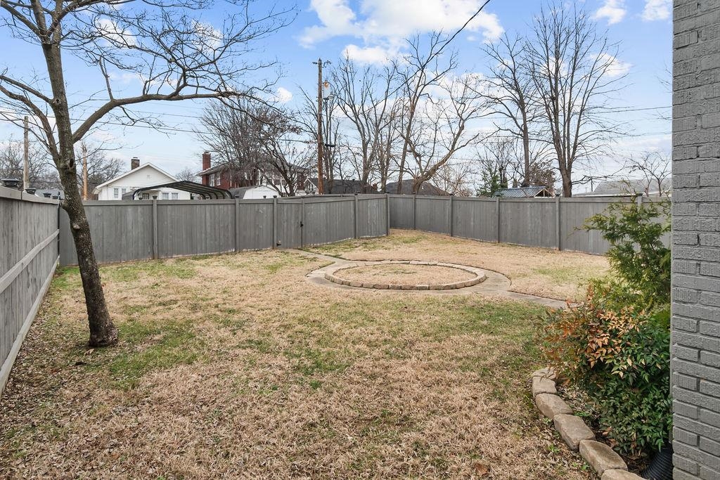 101 East 19th Street, Owensboro, Kentucky 42303, 4 Bedrooms Bedrooms, ,2 BathroomsBathrooms,Single Family Residence,For Sale,East 19th Street,91544