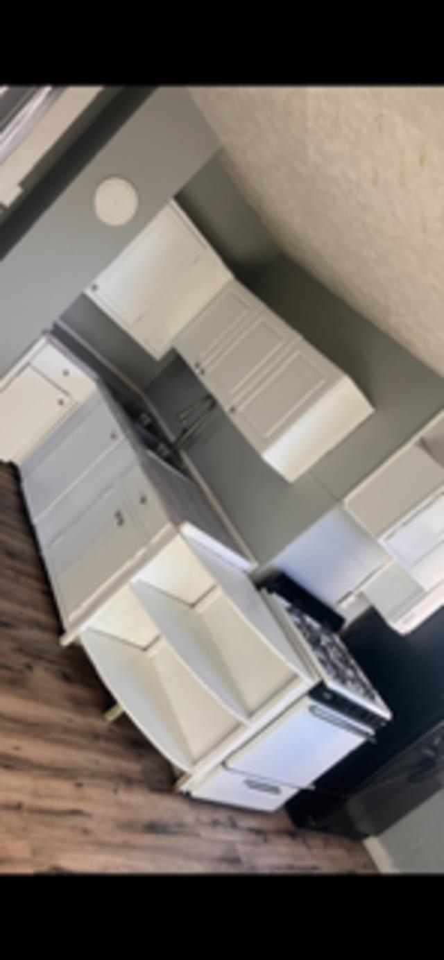2021 West 1st Street, Owensboro, Kentucky 42301, 2 Bedrooms Bedrooms, ,1 BathroomBathrooms,Single Family Residence,For Sale,West 1st Street,91545