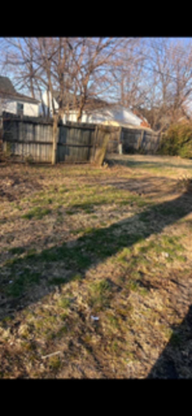 2021 West 1st Street, Owensboro, Kentucky 42301, 2 Bedrooms Bedrooms, ,1 BathroomBathrooms,Single Family Residence,For Sale,West 1st Street,91545
