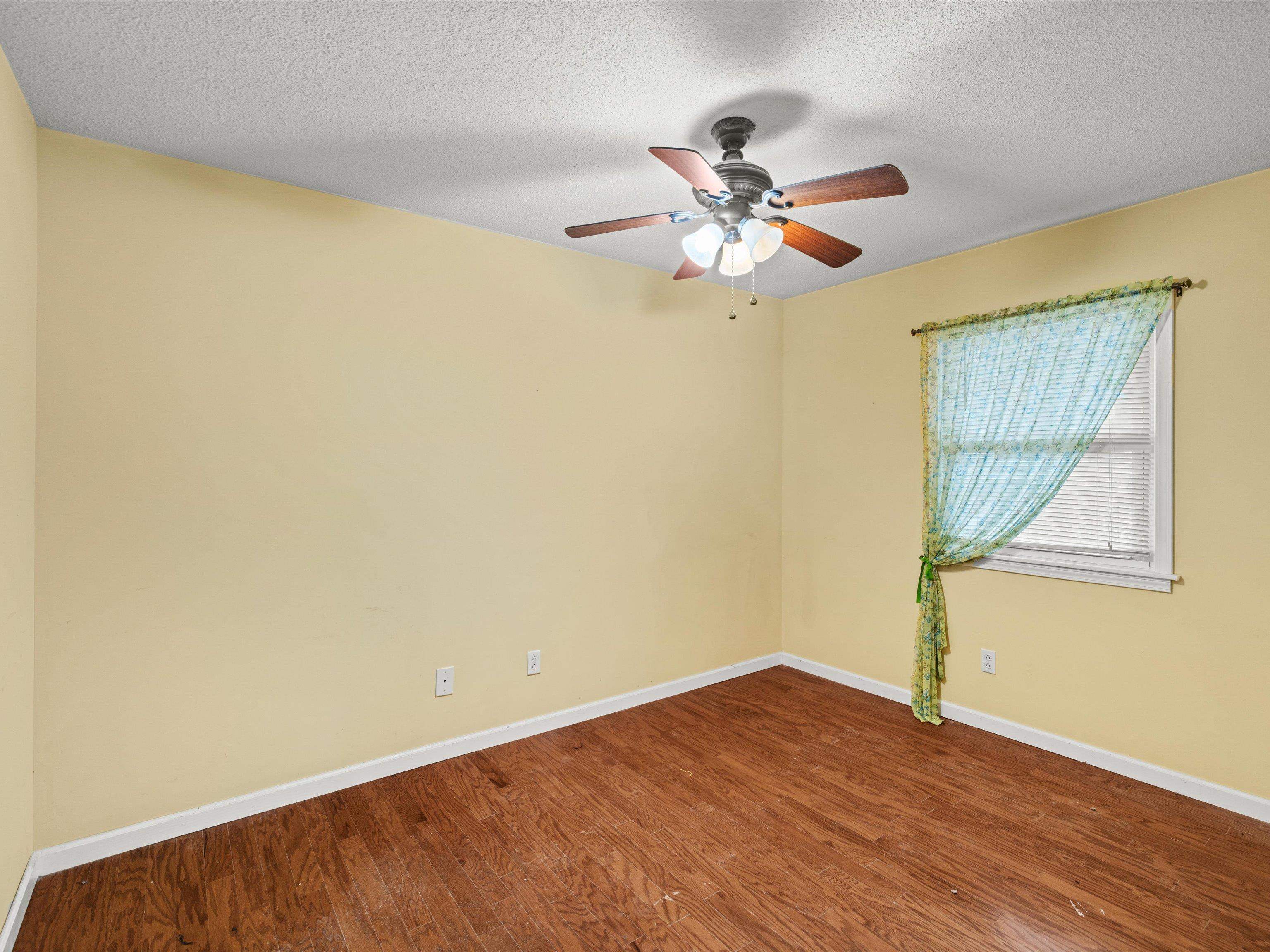 327 Catalina dr, Owensboro, Kentucky 42303, 3 Bedrooms Bedrooms, ,1 BathroomBathrooms,Single Family Residence,For Sale,Catalina dr,91547