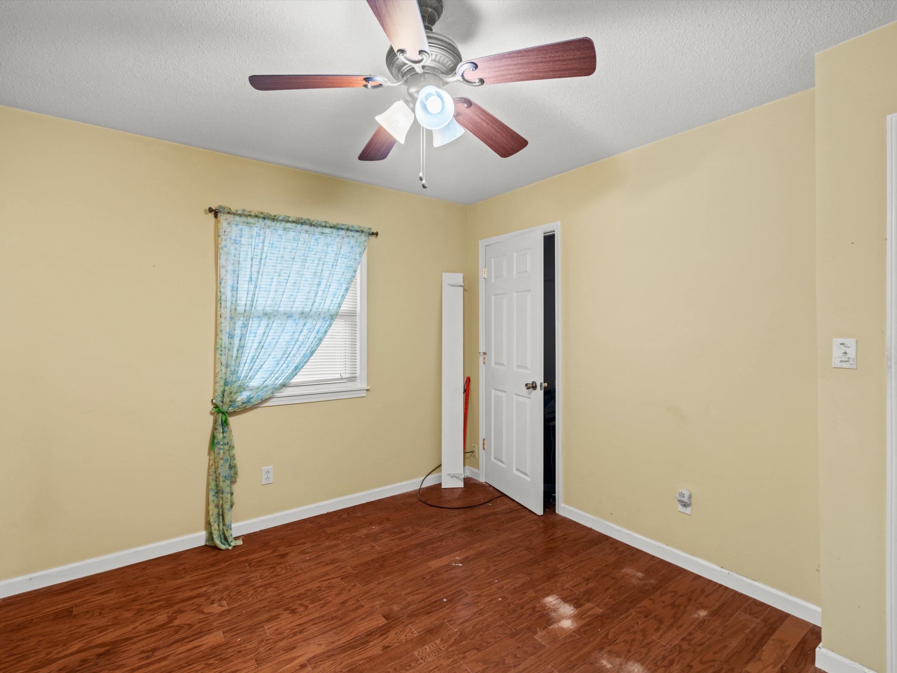 327 Catalina dr, Owensboro, Kentucky 42303, 3 Bedrooms Bedrooms, ,1 BathroomBathrooms,Single Family Residence,For Sale,Catalina dr,91547