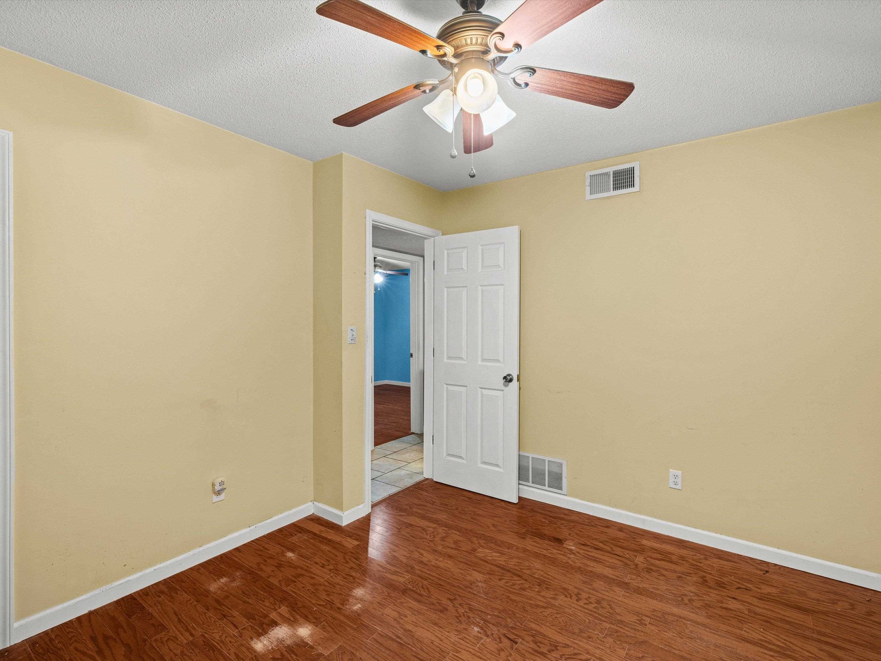 327 Catalina dr, Owensboro, Kentucky 42303, 3 Bedrooms Bedrooms, ,1 BathroomBathrooms,Single Family Residence,For Sale,Catalina dr,91547