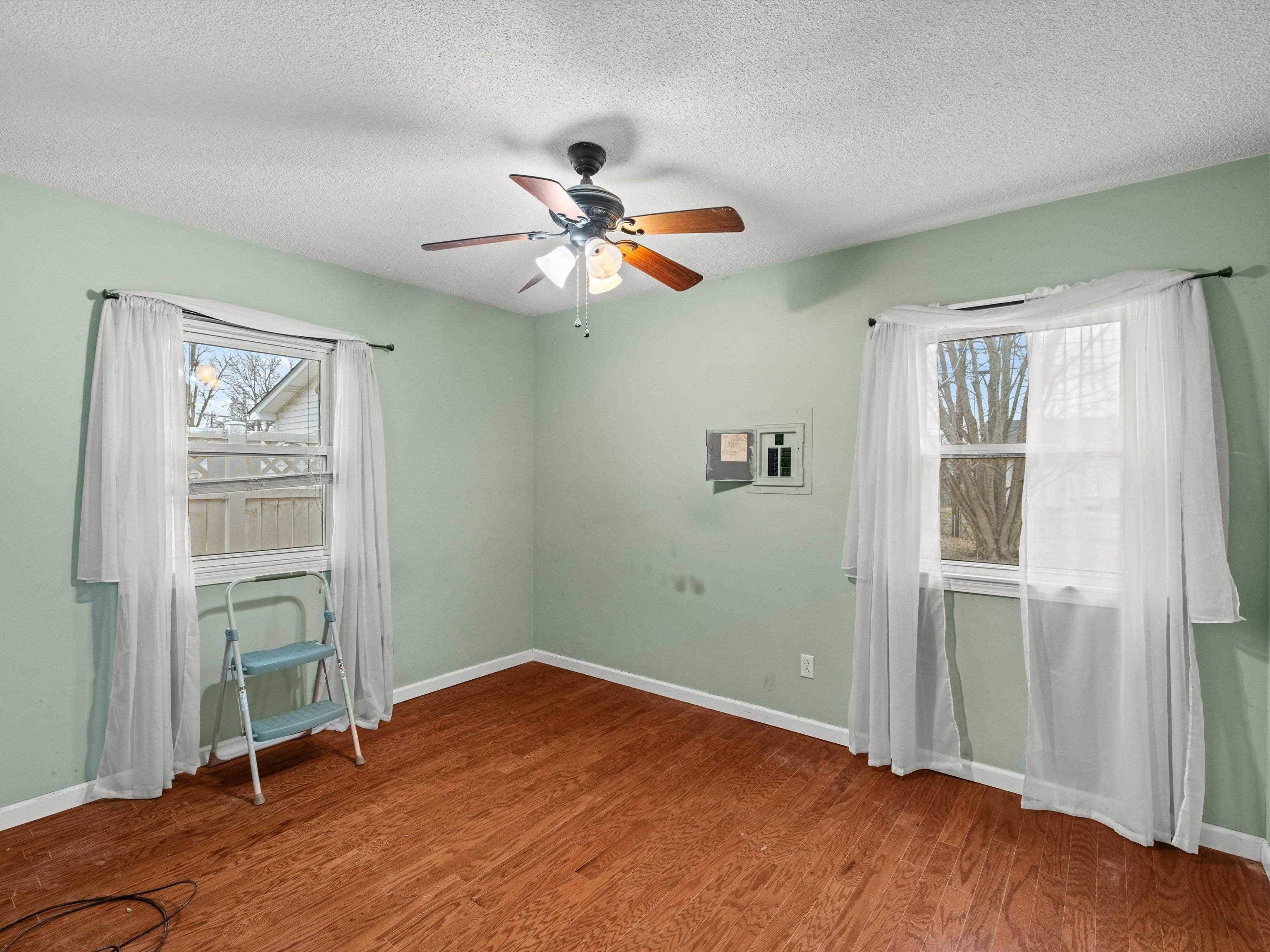 327 Catalina dr, Owensboro, Kentucky 42303, 3 Bedrooms Bedrooms, ,1 BathroomBathrooms,Single Family Residence,For Sale,Catalina dr,91547