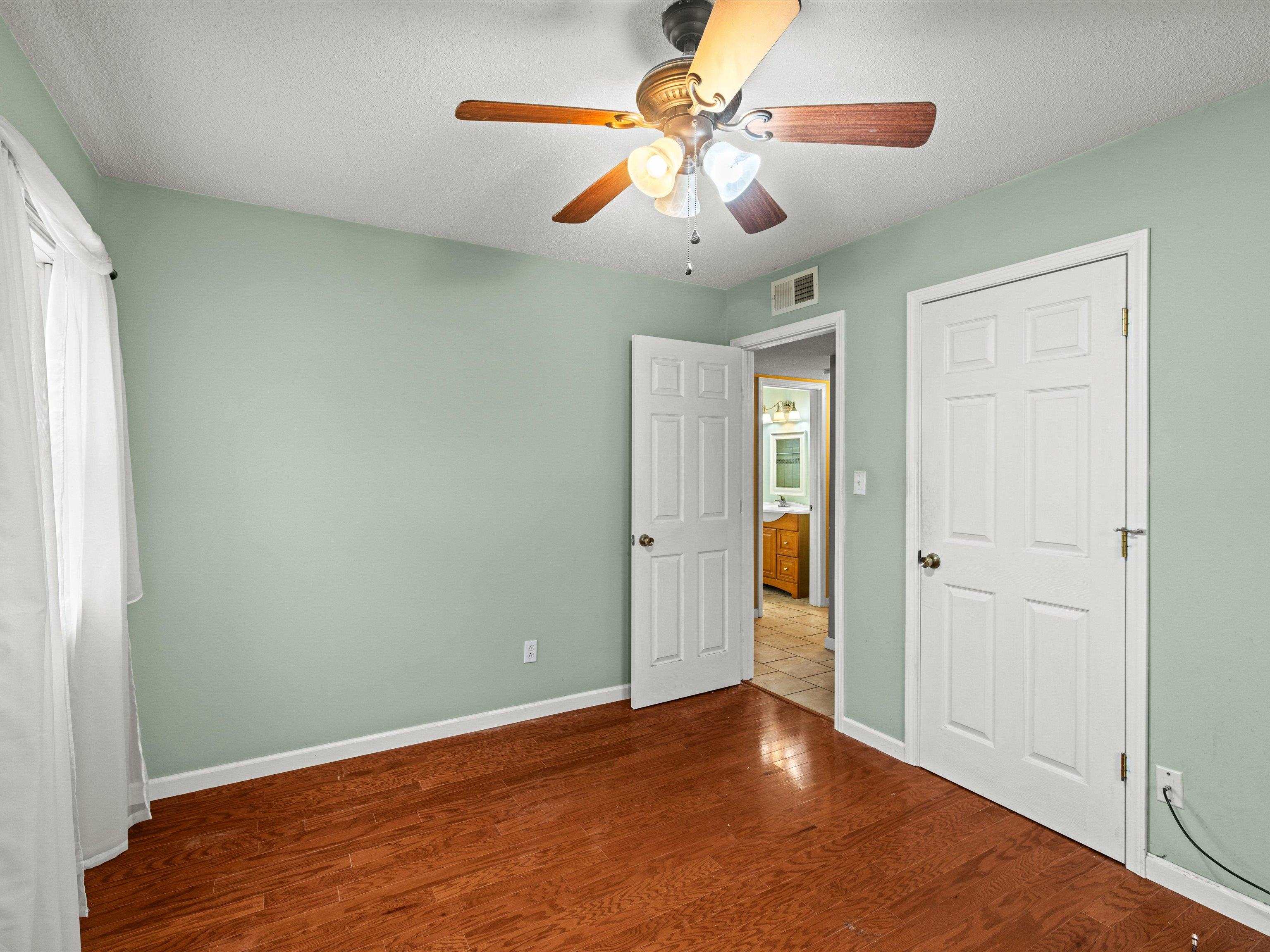 327 Catalina dr, Owensboro, Kentucky 42303, 3 Bedrooms Bedrooms, ,1 BathroomBathrooms,Single Family Residence,For Sale,Catalina dr,91547