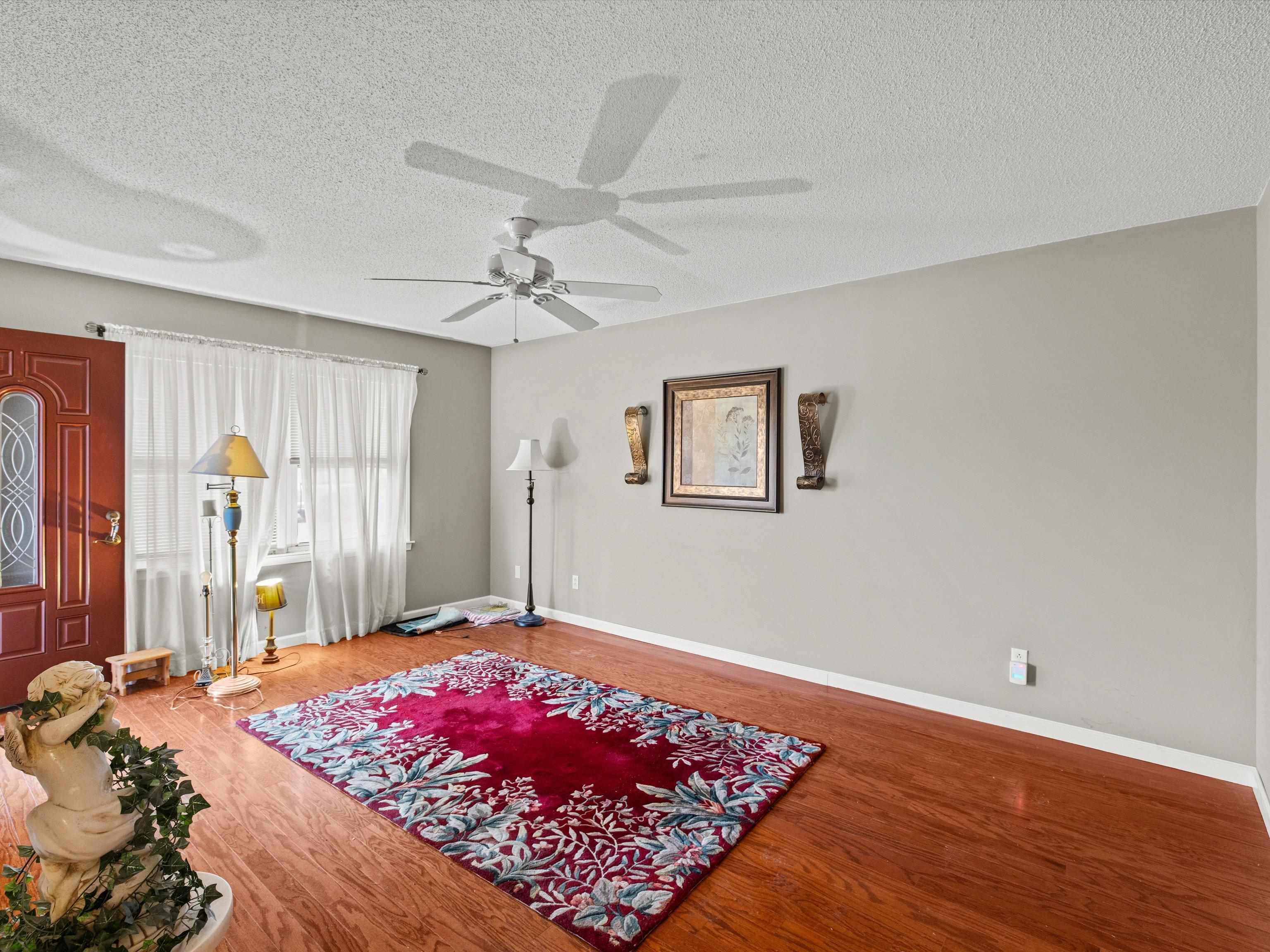 327 Catalina dr, Owensboro, Kentucky 42303, 3 Bedrooms Bedrooms, ,1 BathroomBathrooms,Single Family Residence,For Sale,Catalina dr,91547