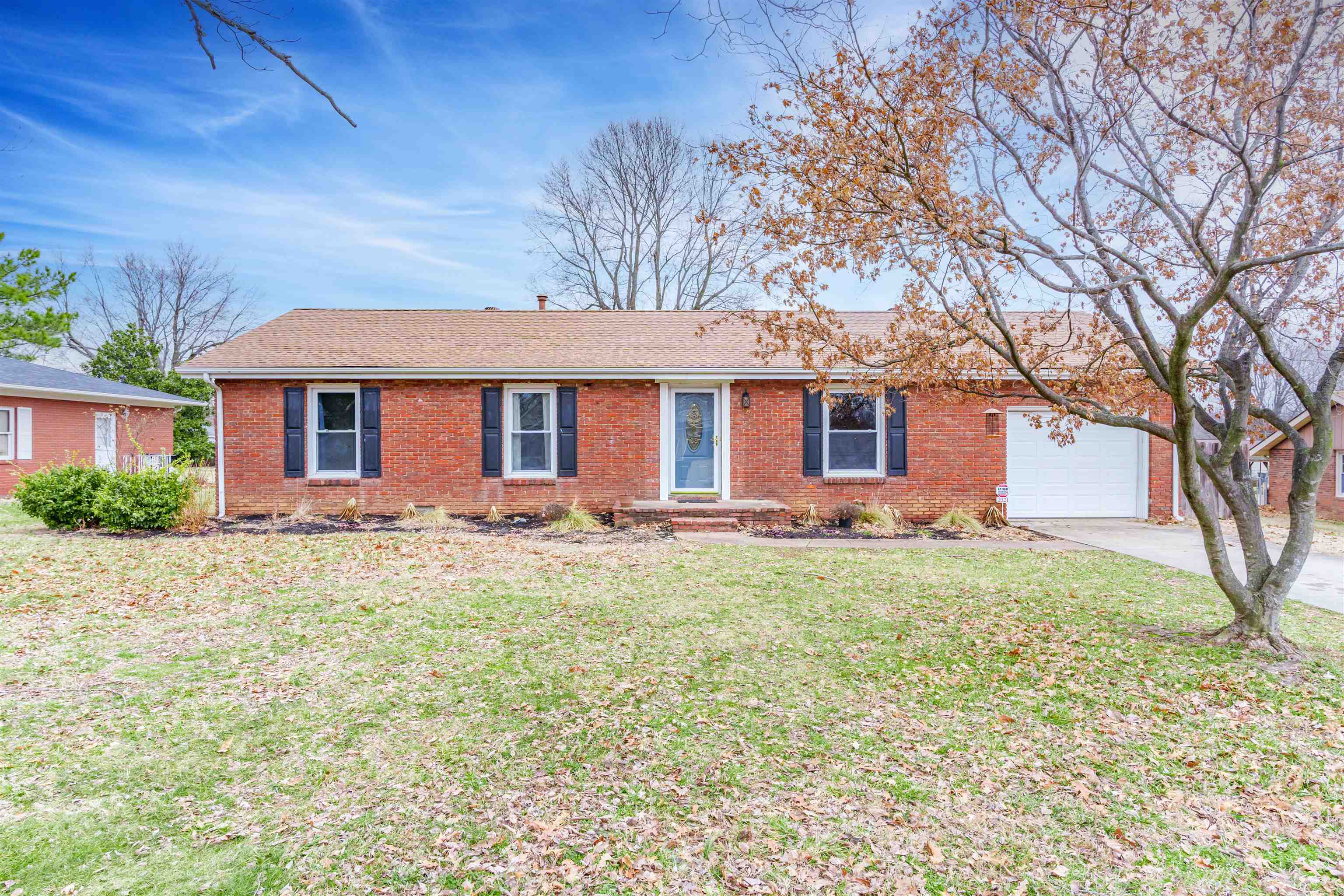 2321 Pin Oak Dr, Owensboro, Kentucky 42303, 3 Bedrooms Bedrooms, ,1 BathroomBathrooms,Single Family Residence,For Sale,Pin Oak Dr,91548