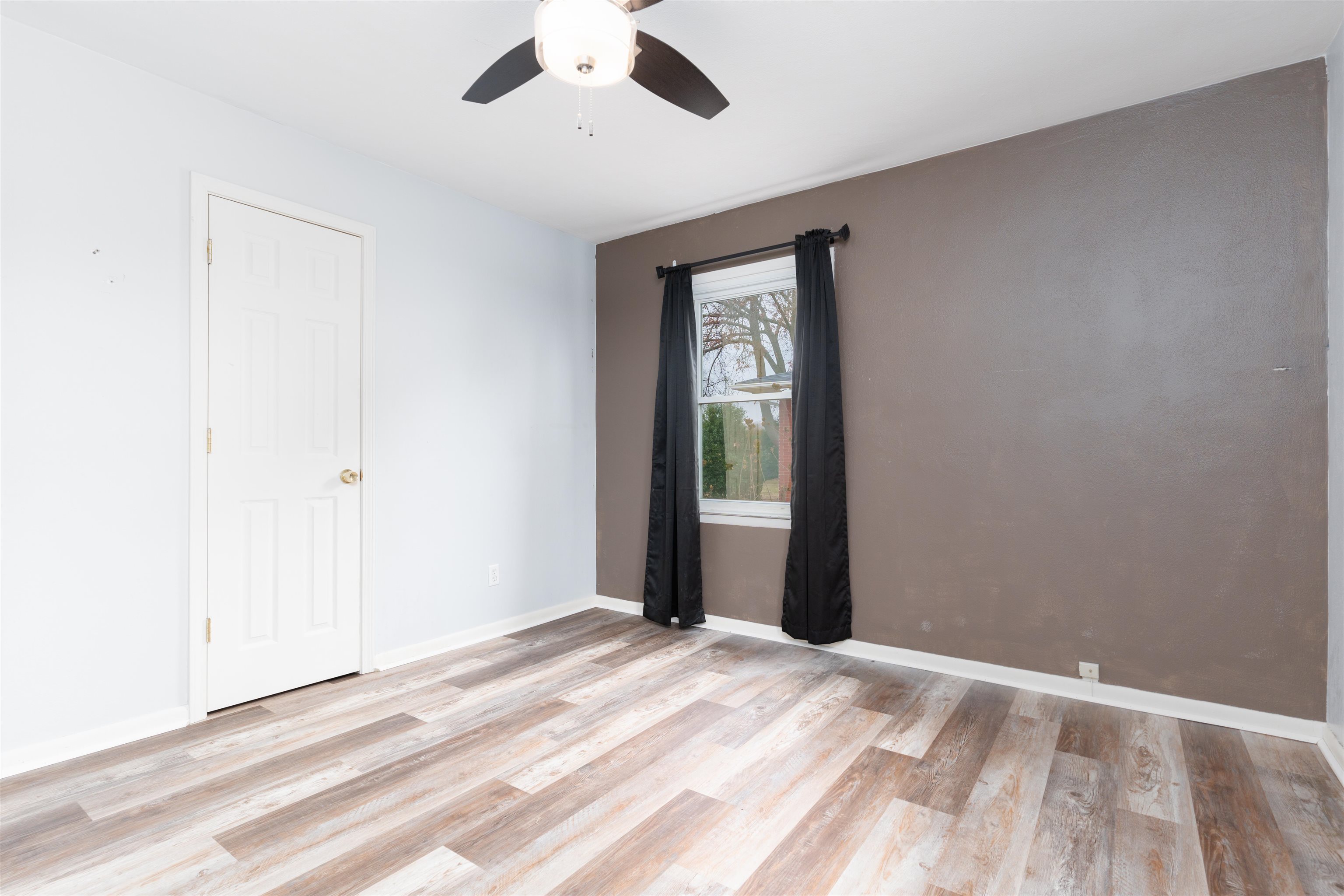 2321 Pin Oak Dr, Owensboro, Kentucky 42303, 3 Bedrooms Bedrooms, ,1 BathroomBathrooms,Single Family Residence,For Sale,Pin Oak Dr,91548