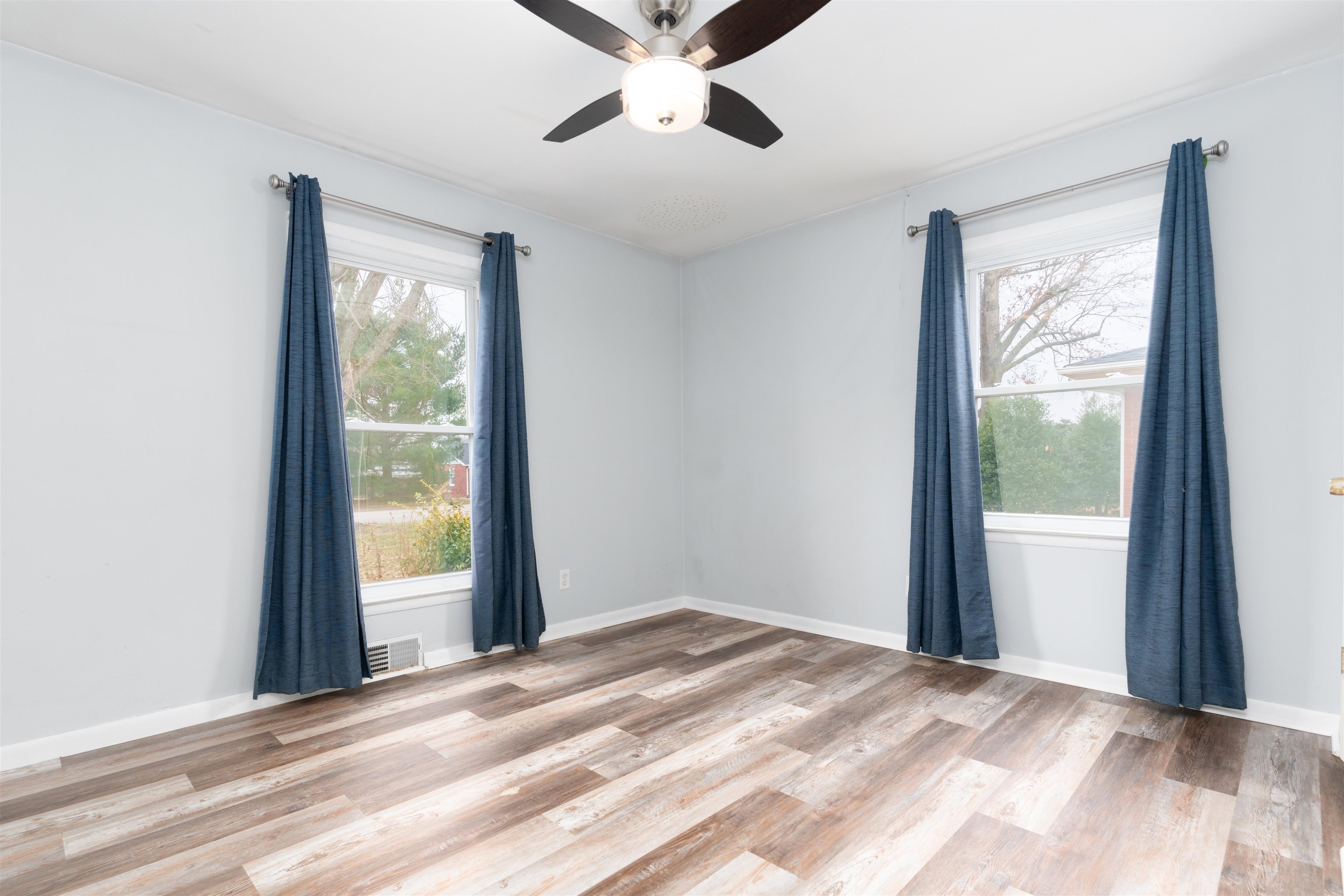 2321 Pin Oak Dr, Owensboro, Kentucky 42303, 3 Bedrooms Bedrooms, ,1 BathroomBathrooms,Single Family Residence,For Sale,Pin Oak Dr,91548