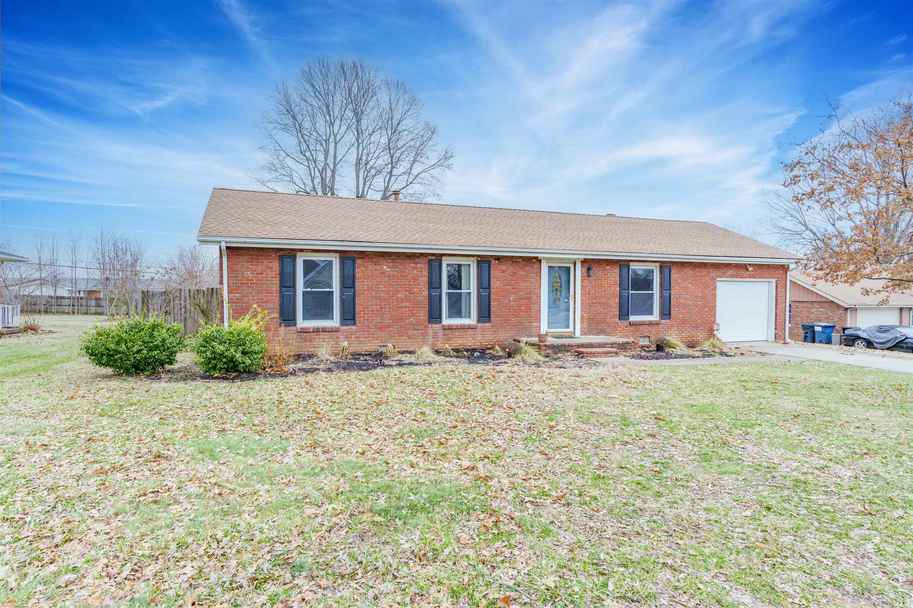 2321 Pin Oak Dr, Owensboro, Kentucky 42303, 3 Bedrooms Bedrooms, ,1 BathroomBathrooms,Single Family Residence,For Sale,Pin Oak Dr,91548