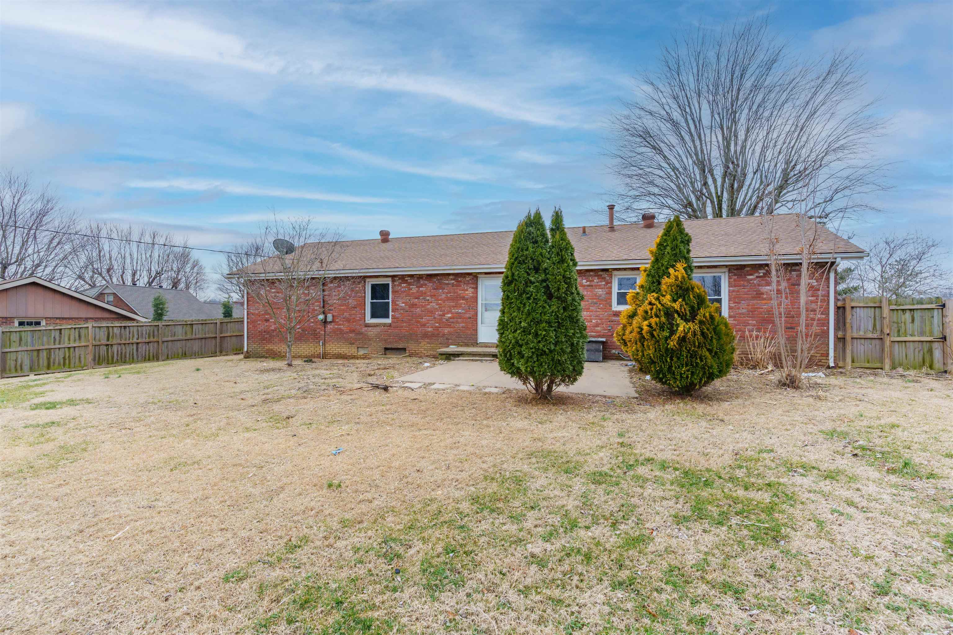 2321 Pin Oak Dr, Owensboro, Kentucky 42303, 3 Bedrooms Bedrooms, ,1 BathroomBathrooms,Single Family Residence,For Sale,Pin Oak Dr,91548