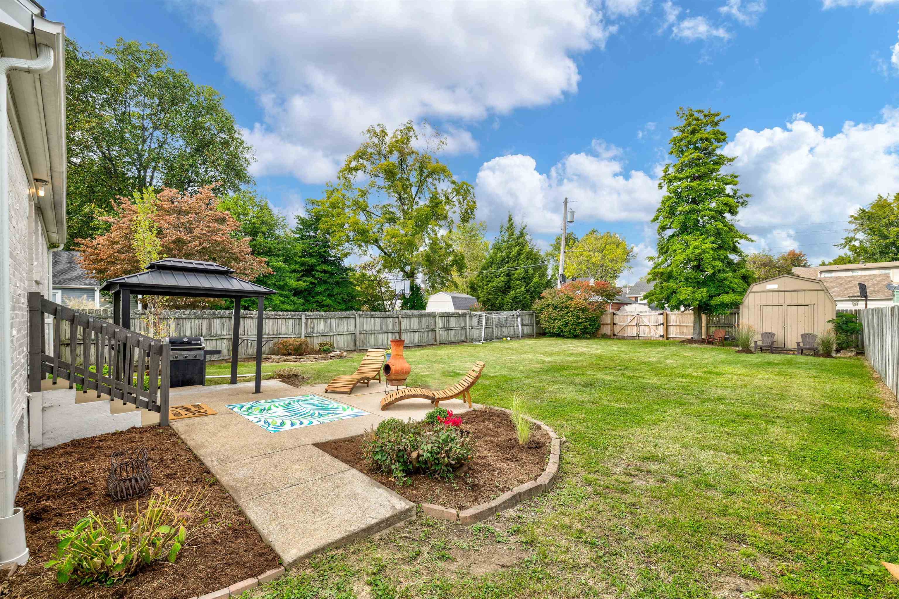 705 Hill Avenue, Owensboro, Kentucky 42301, 3 Bedrooms Bedrooms, ,2 BathroomsBathrooms,Single Family Residence,For Sale,Hill Avenue,91549