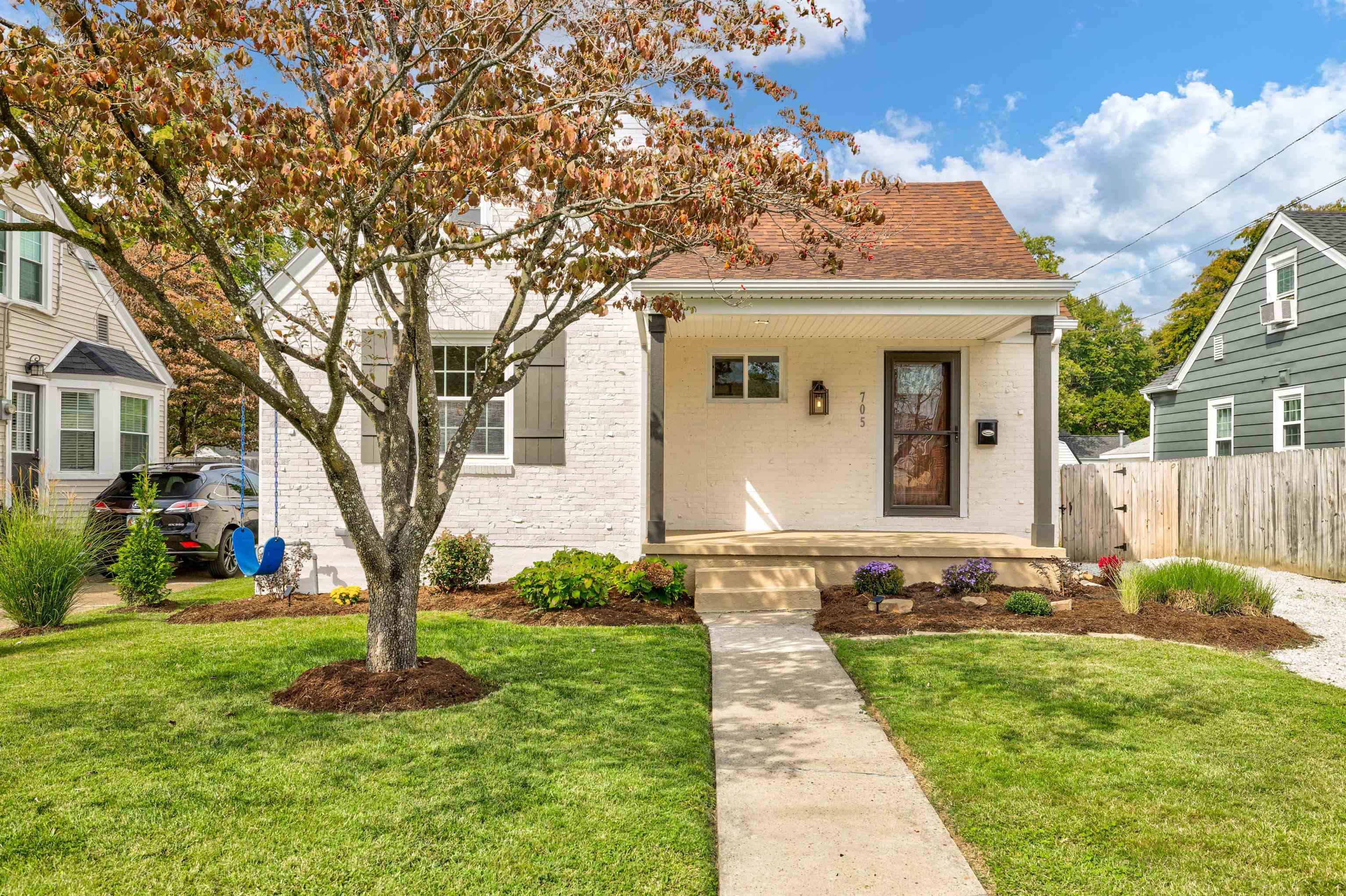 705 Hill Avenue, Owensboro, Kentucky 42301, 3 Bedrooms Bedrooms, ,2 BathroomsBathrooms,Single Family Residence,For Sale,Hill Avenue,91549