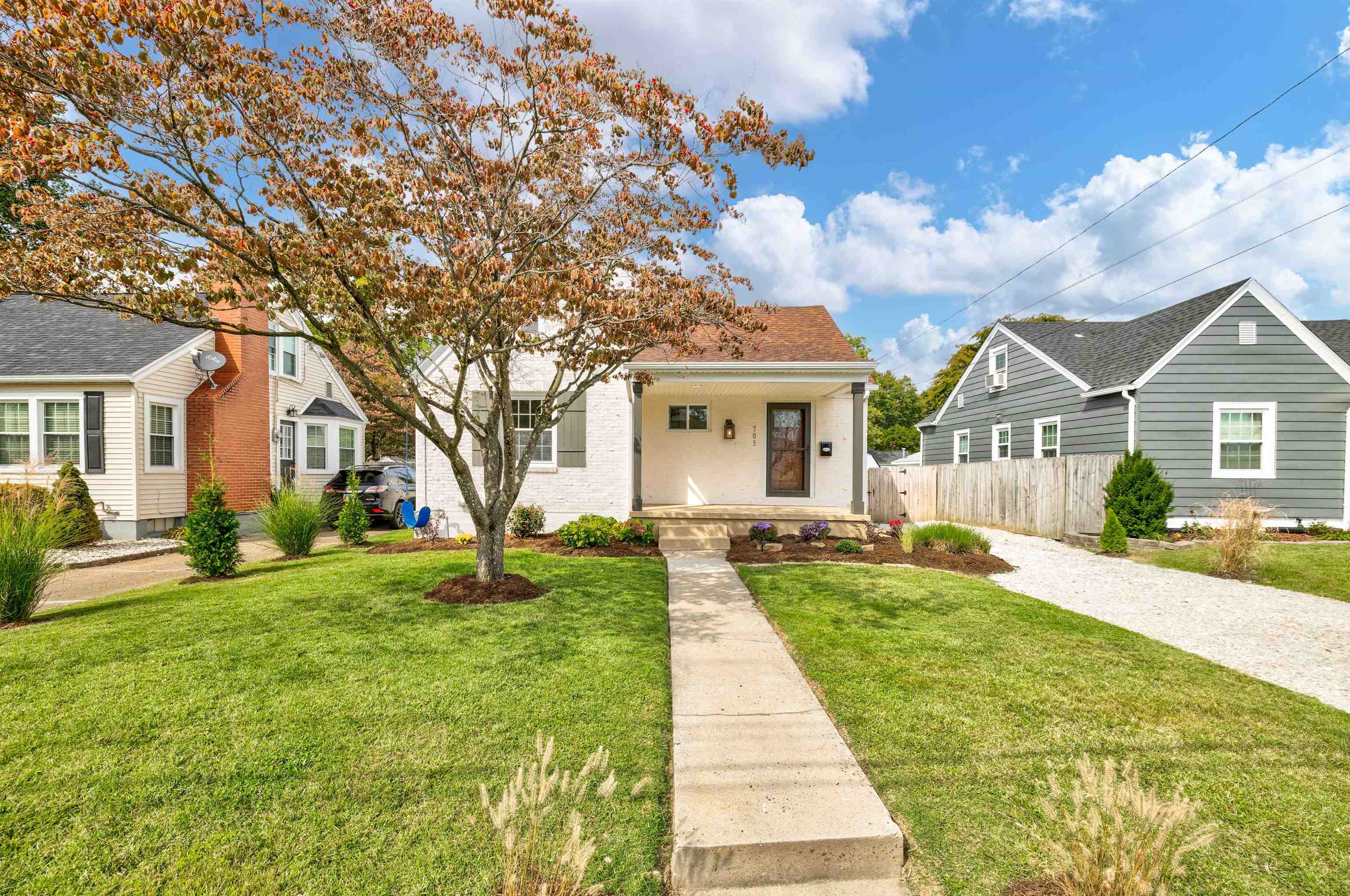 705 Hill Avenue, Owensboro, Kentucky 42301, 3 Bedrooms Bedrooms, ,2 BathroomsBathrooms,Single Family Residence,For Sale,Hill Avenue,91549