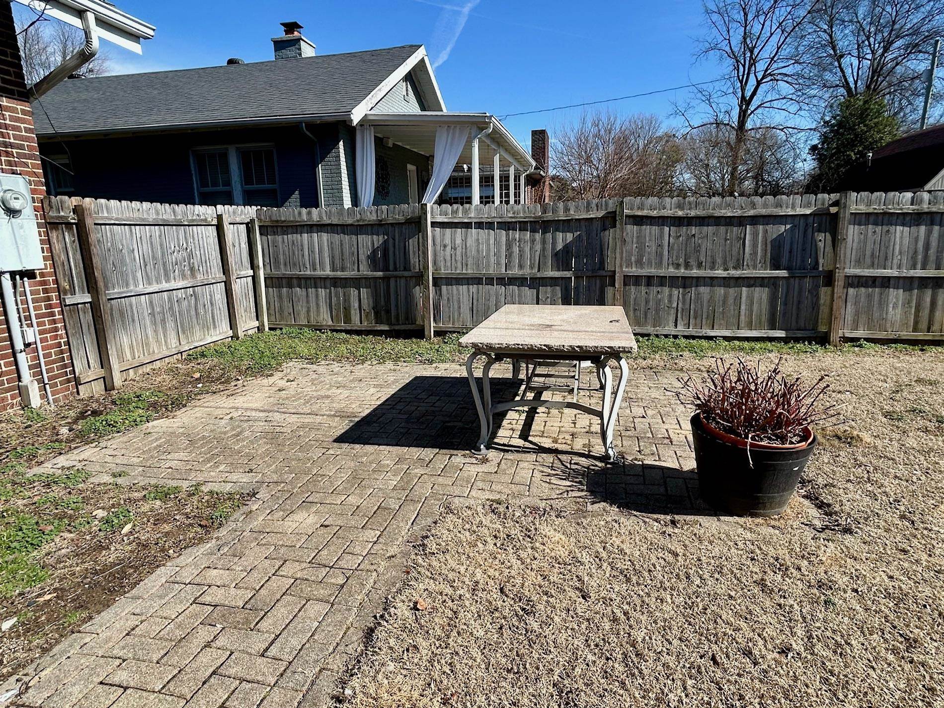 110 20th Street, Owensboro, Kentucky 42303, 3 Bedrooms Bedrooms, ,2 BathroomsBathrooms,Single Family Residence,For Sale,20th Street,91550