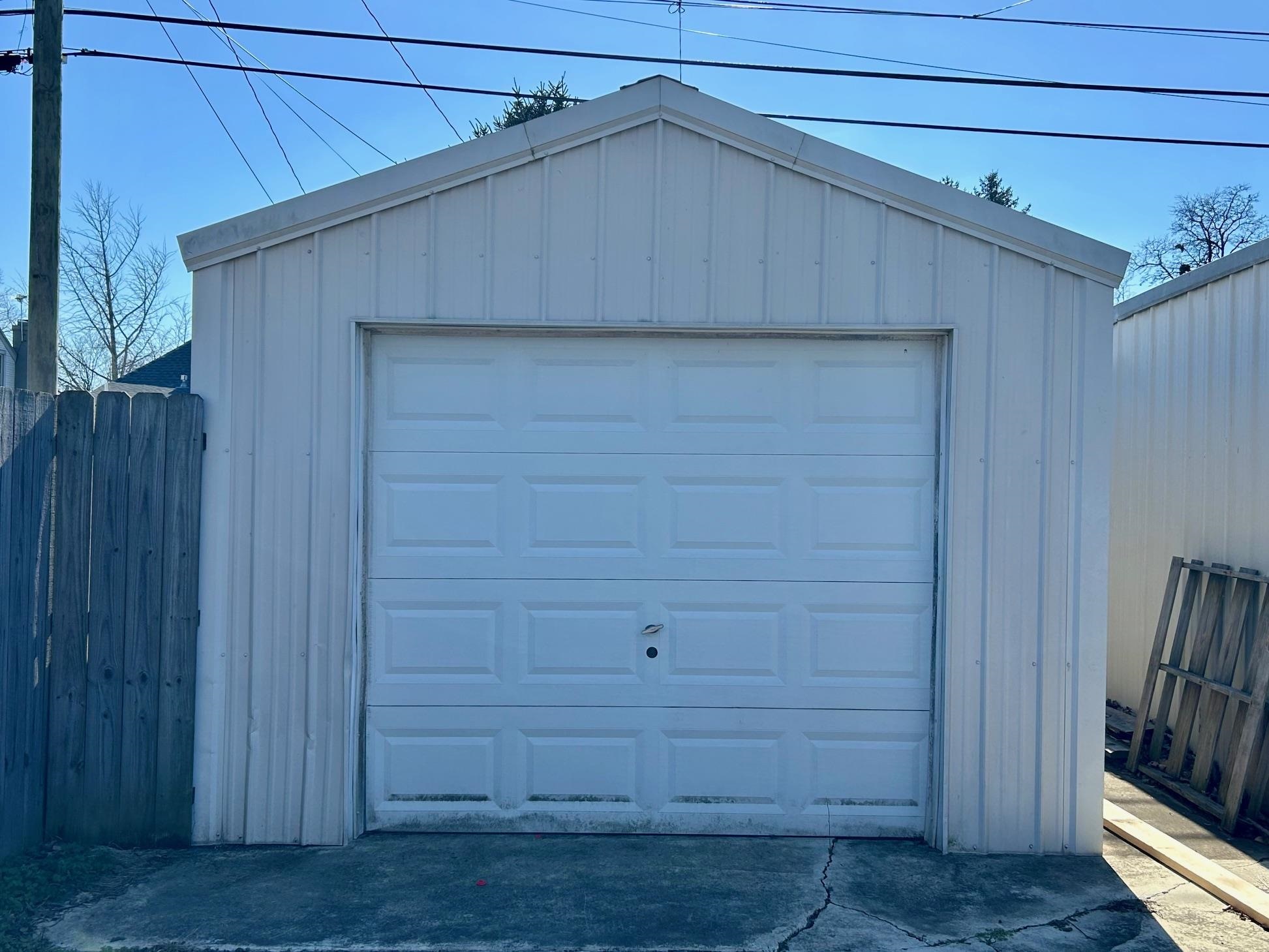 110 20th Street, Owensboro, Kentucky 42303, 3 Bedrooms Bedrooms, ,2 BathroomsBathrooms,Single Family Residence,For Sale,20th Street,91550