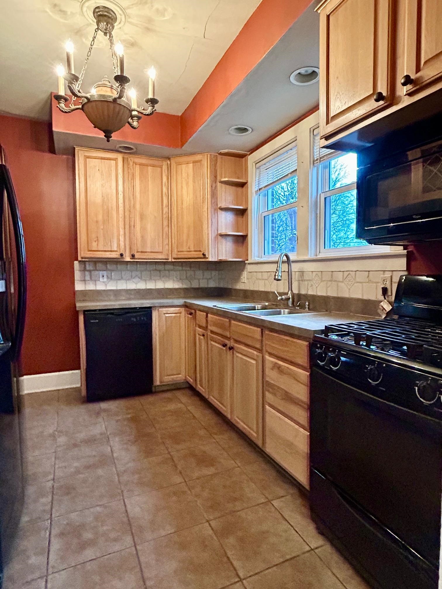 110 20th Street, Owensboro, Kentucky 42303, 3 Bedrooms Bedrooms, ,2 BathroomsBathrooms,Single Family Residence,For Sale,20th Street,91550