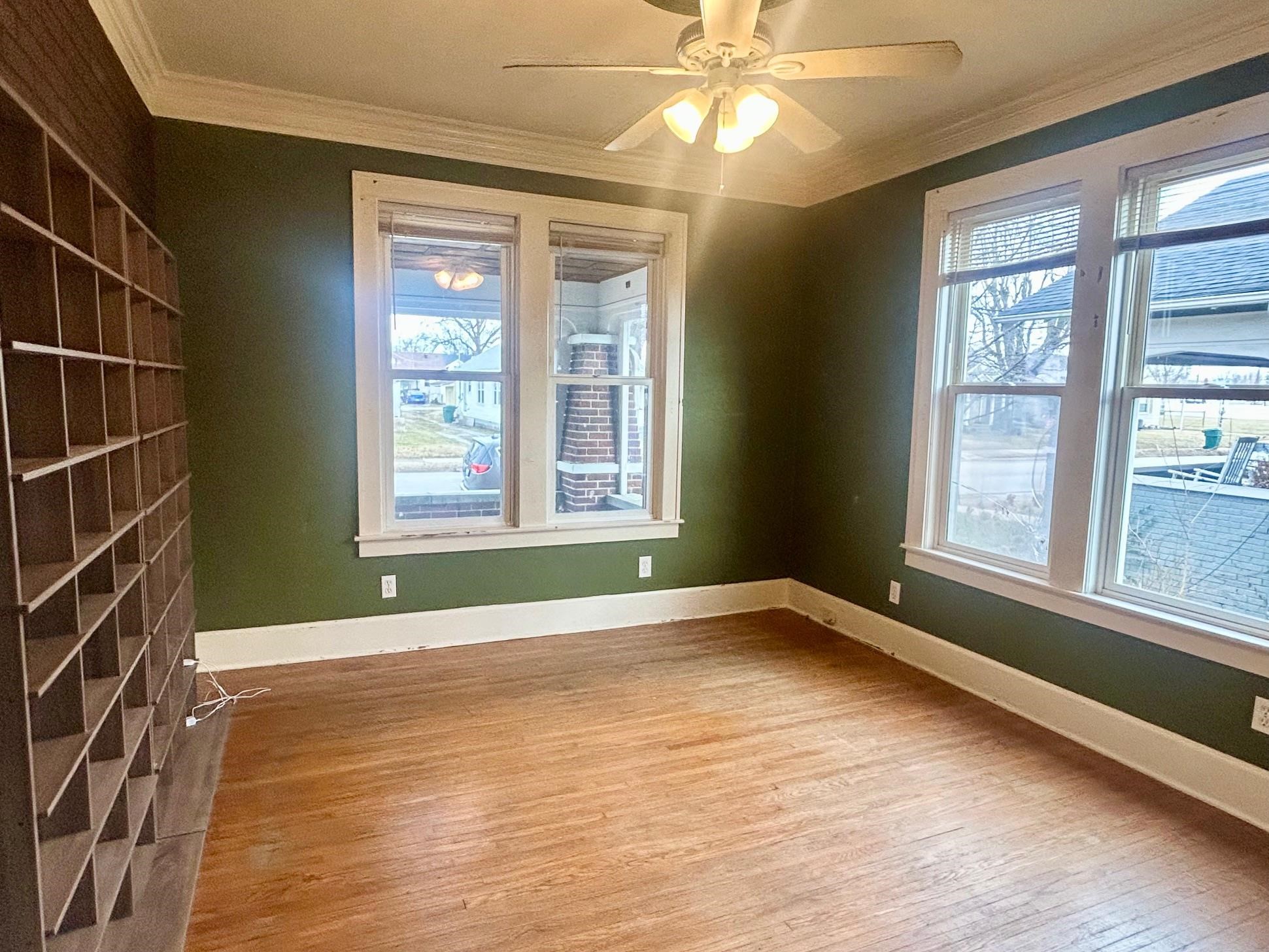 110 20th Street, Owensboro, Kentucky 42303, 3 Bedrooms Bedrooms, ,2 BathroomsBathrooms,Single Family Residence,For Sale,20th Street,91550