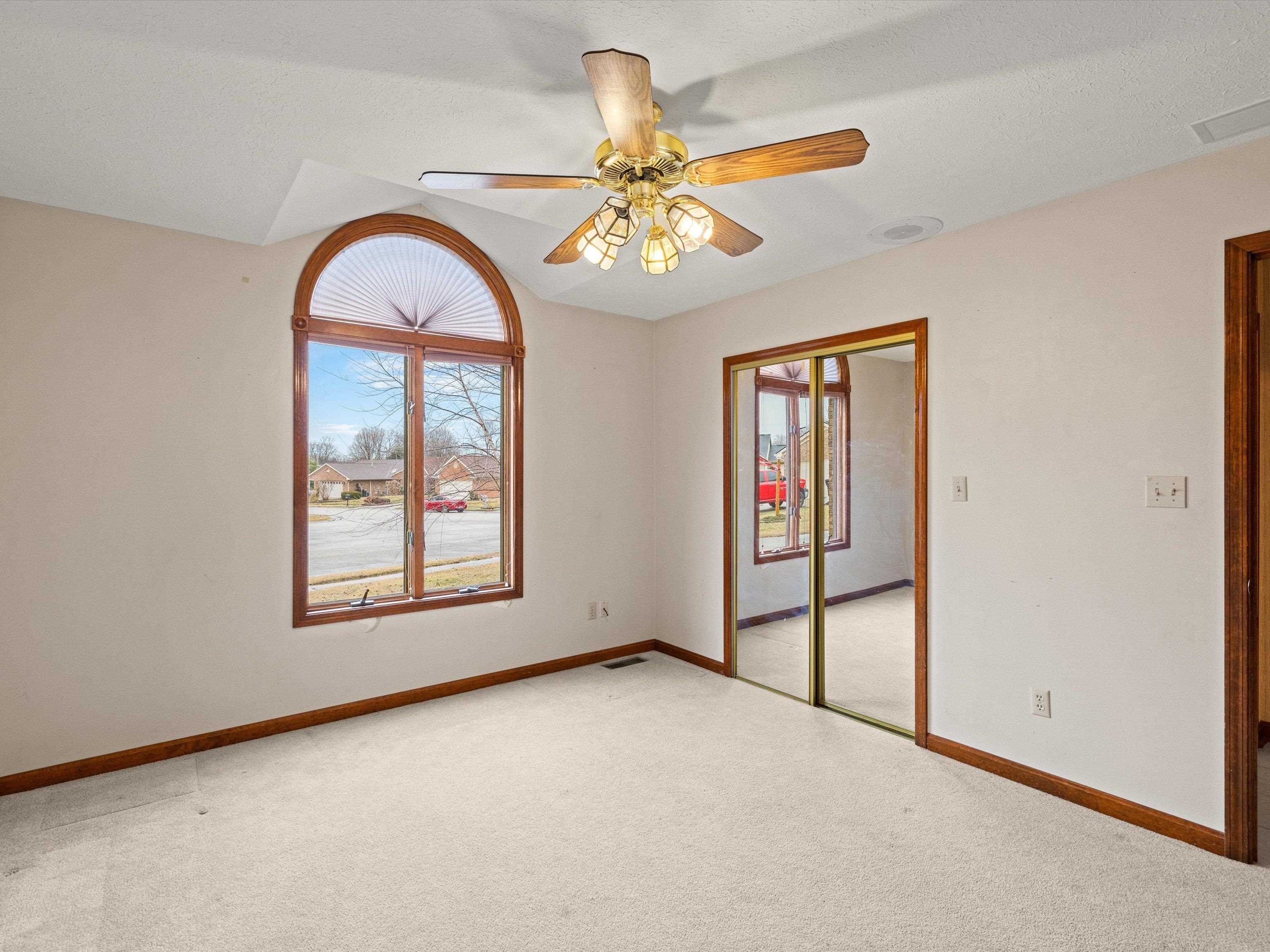 3710 War Admiral Dr., Owensboro, Kentucky 42303, 3 Bedrooms Bedrooms, ,2 BathroomsBathrooms,Single Family Residence,For Sale,War Admiral Dr.,91553