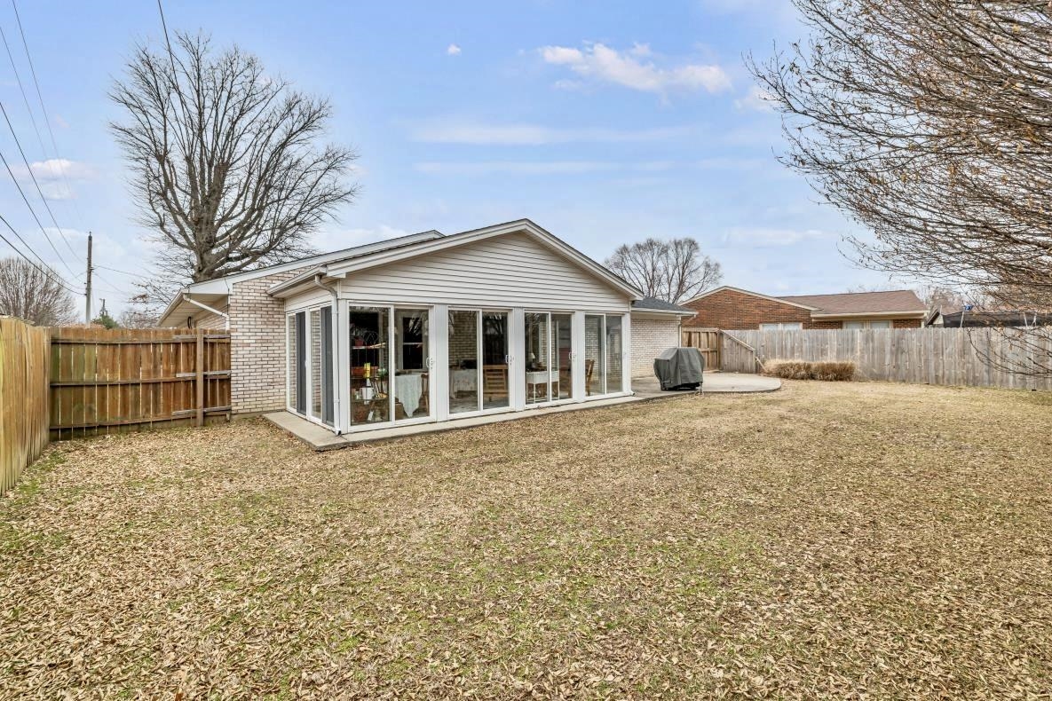 2303 Chateaugay Loop, Owensboro, Kentucky 42301, 3 Bedrooms Bedrooms, ,2 BathroomsBathrooms,Single Family Residence,For Sale,Chateaugay Loop,91554
