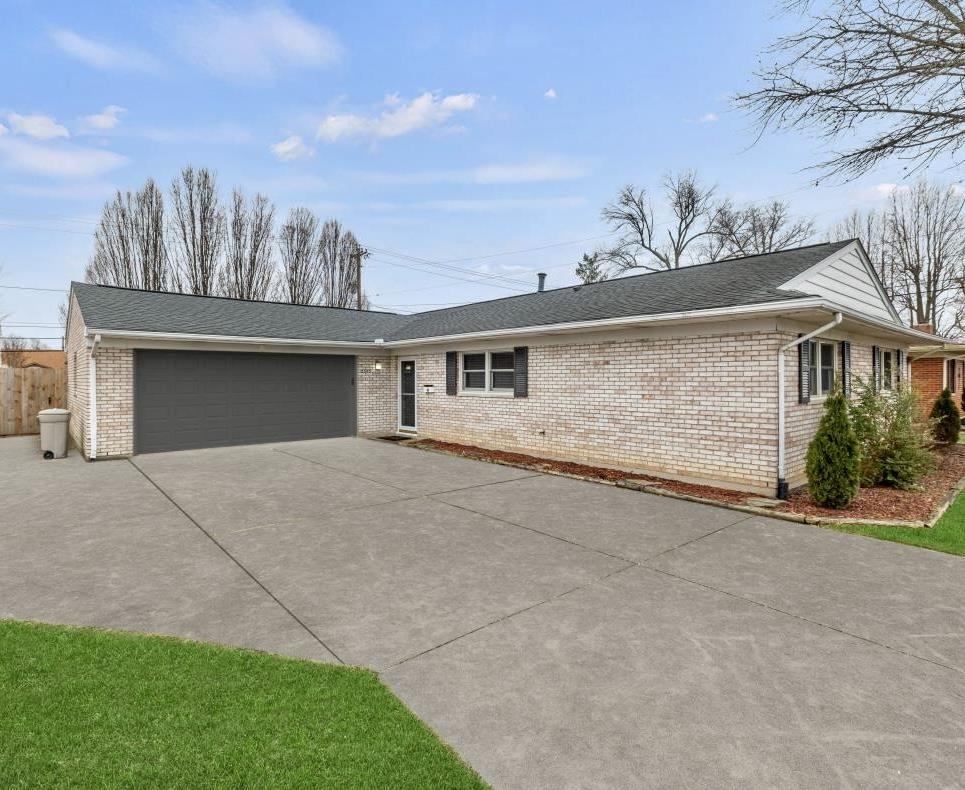 2303 Chateaugay Loop, Owensboro, Kentucky 42301, 3 Bedrooms Bedrooms, ,2 BathroomsBathrooms,Single Family Residence,For Sale,Chateaugay Loop,91554
