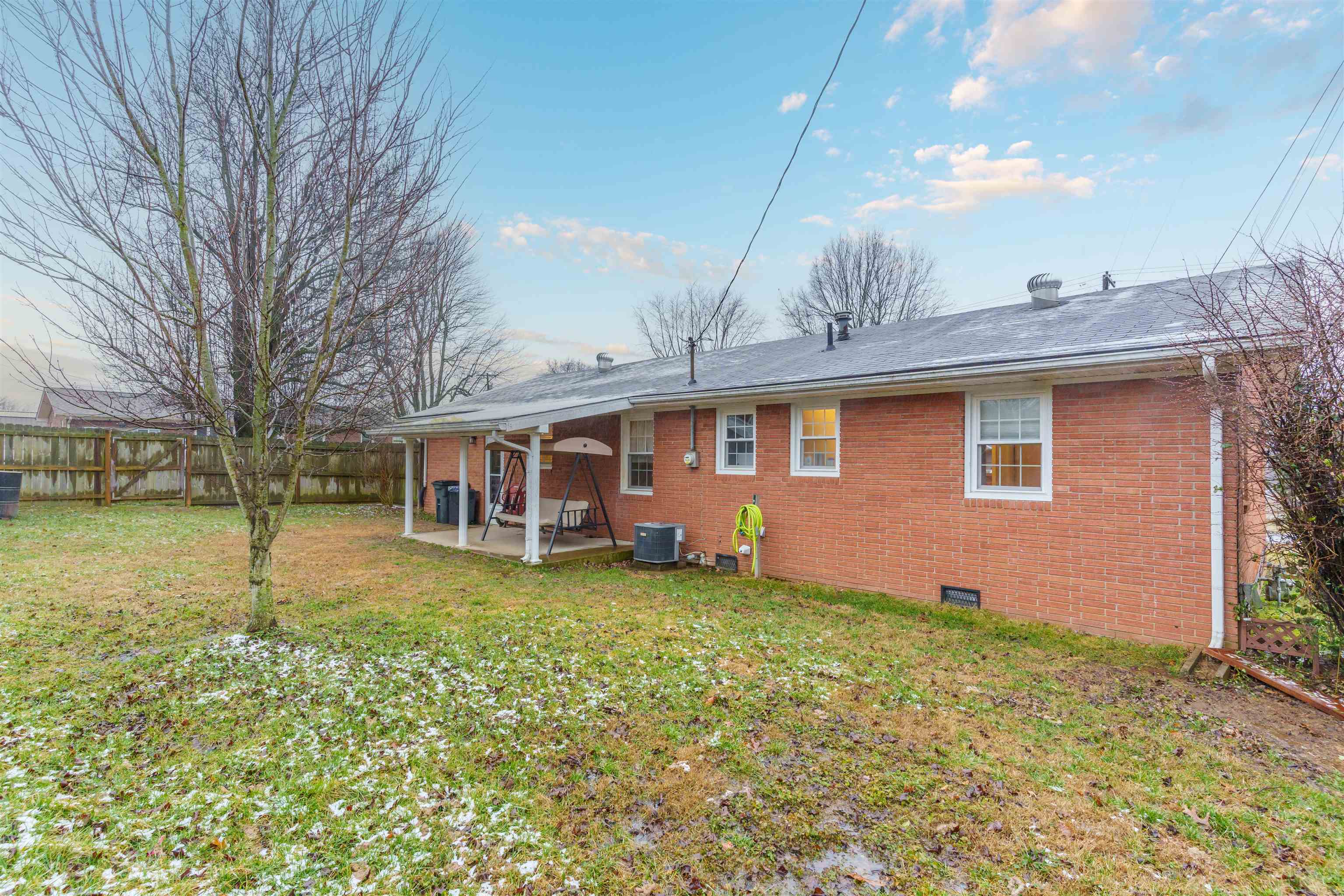 104 Frederica St, Hartford, Kentucky 42347, 3 Bedrooms Bedrooms, ,1 BathroomBathrooms,Single Family Residence,For Sale,Frederica St,91555