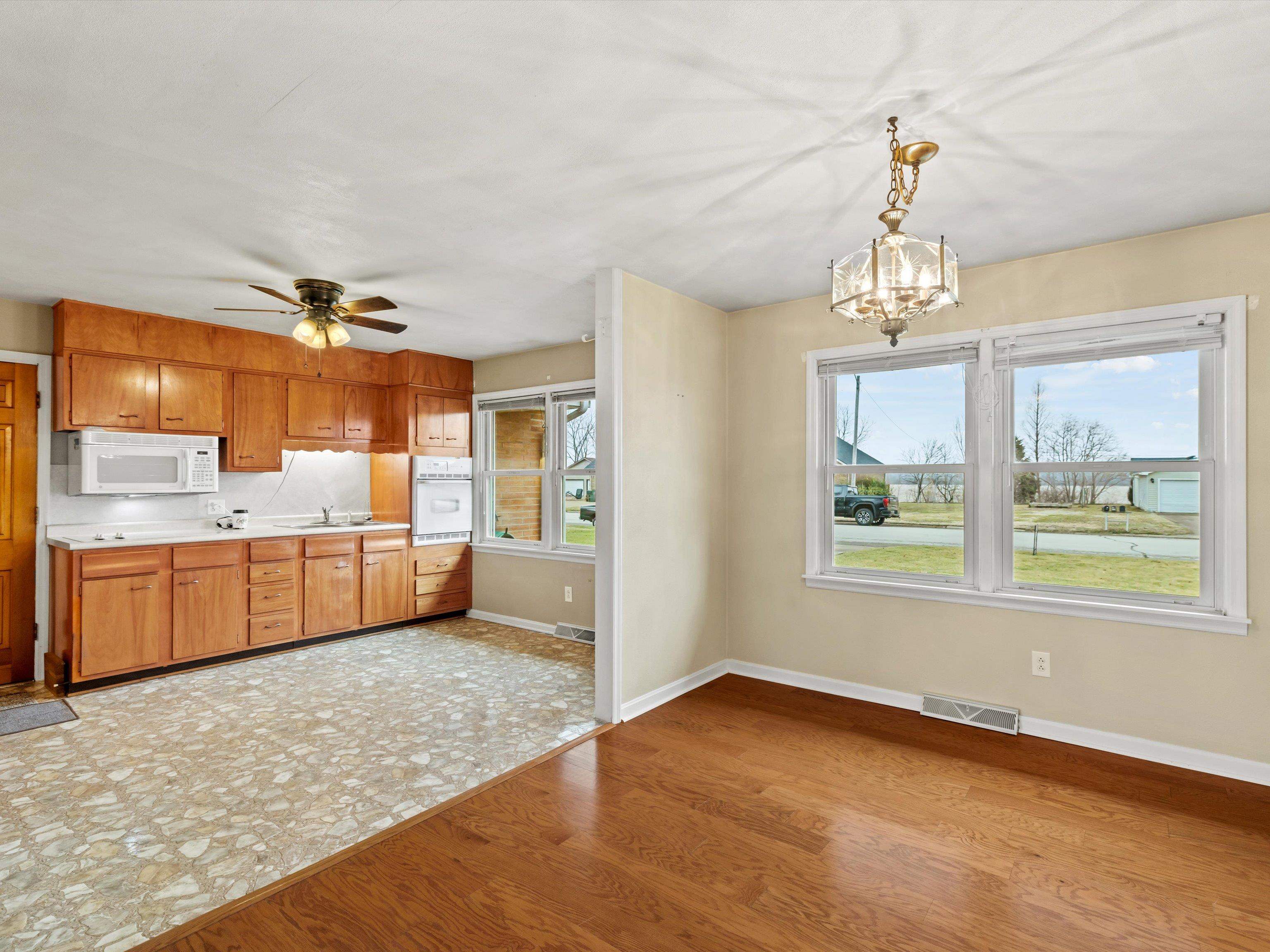 1465 Riverview Drive, Lewisport, Kentucky 42351, 3 Bedrooms Bedrooms, ,2 BathroomsBathrooms,Single Family Residence,For Sale,Riverview Drive,91569