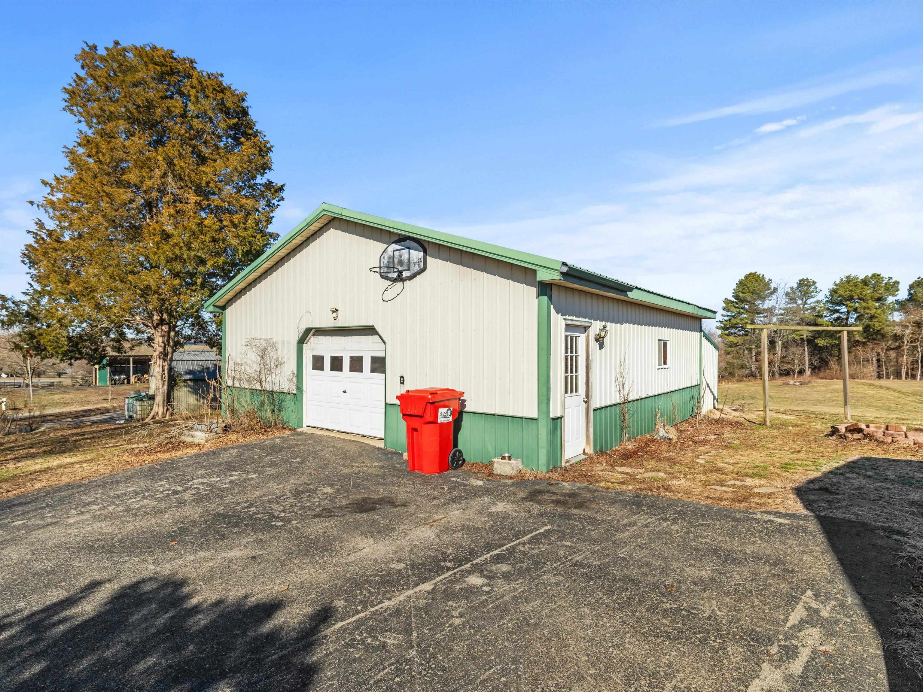 2649 McMahan Rd, Utica, Kentucky 42376, 3 Bedrooms Bedrooms, ,2 BathroomsBathrooms,Single Family Residence,For Sale,McMahan Rd,91574