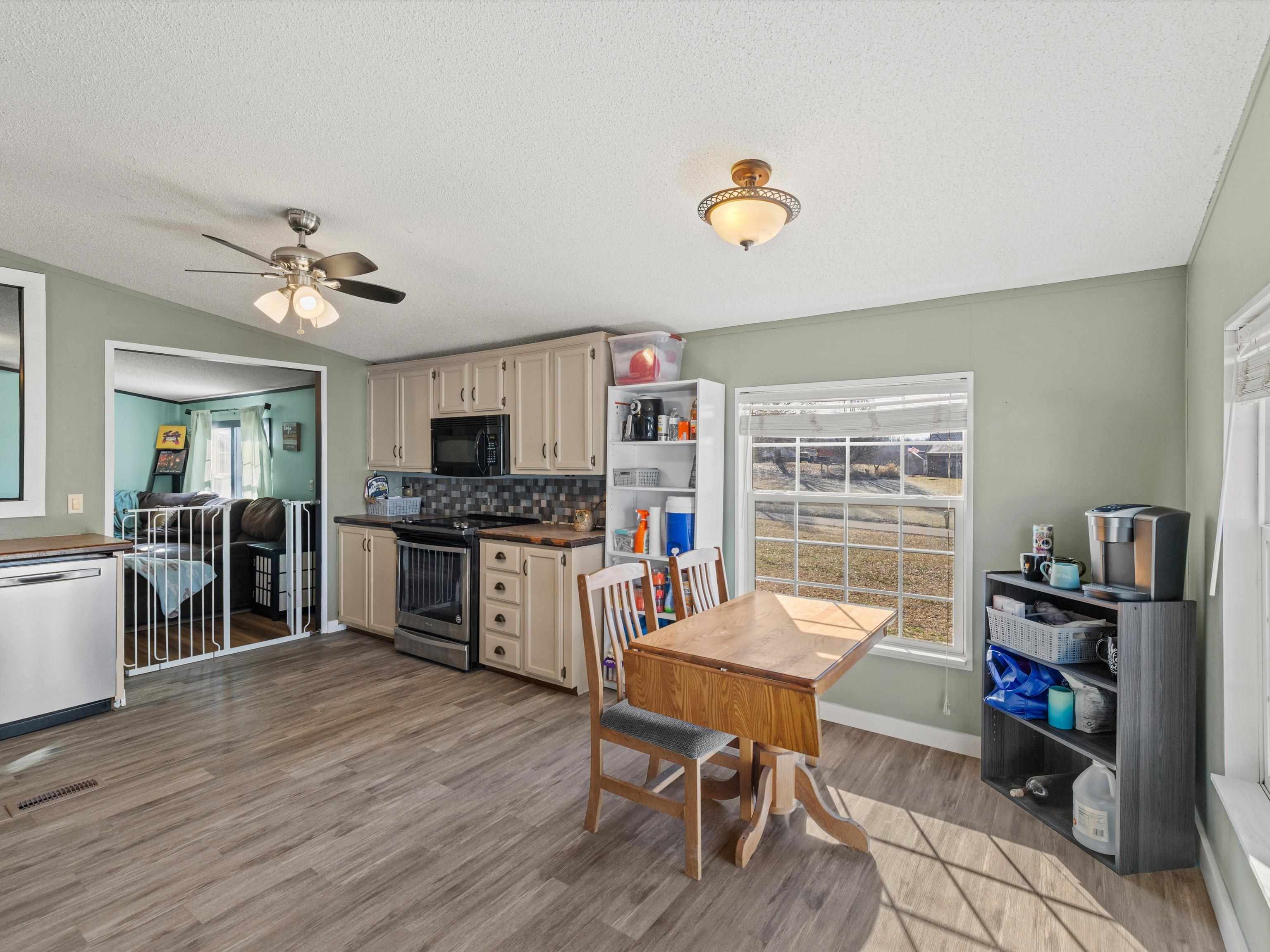 2649 McMahan Rd, Utica, Kentucky 42376, 3 Bedrooms Bedrooms, ,2 BathroomsBathrooms,Single Family Residence,For Sale,McMahan Rd,91574