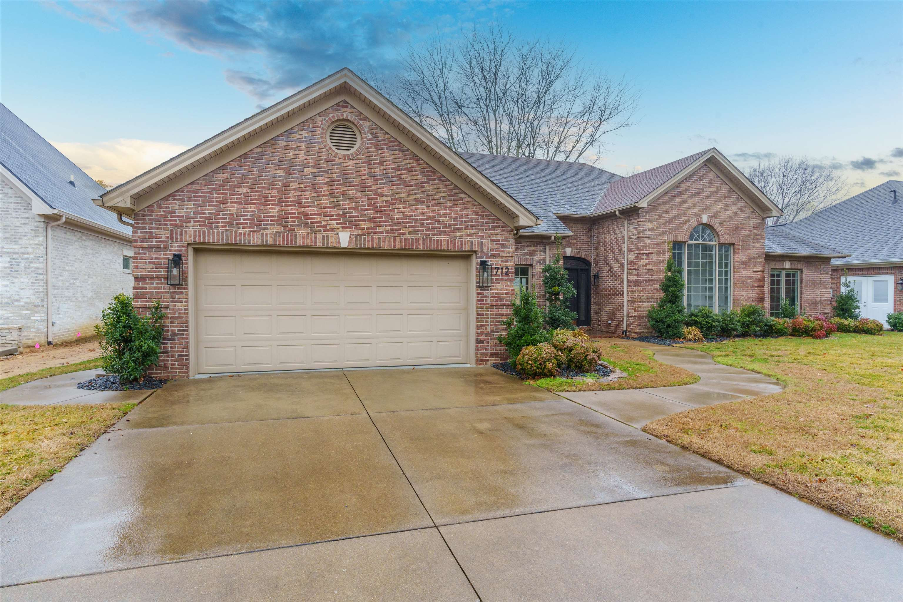 712 Alexandria, Owensboro, Kentucky 42303, 3 Bedrooms Bedrooms, ,2 BathroomsBathrooms,Single Family Residence,For Sale,Alexandria,91576