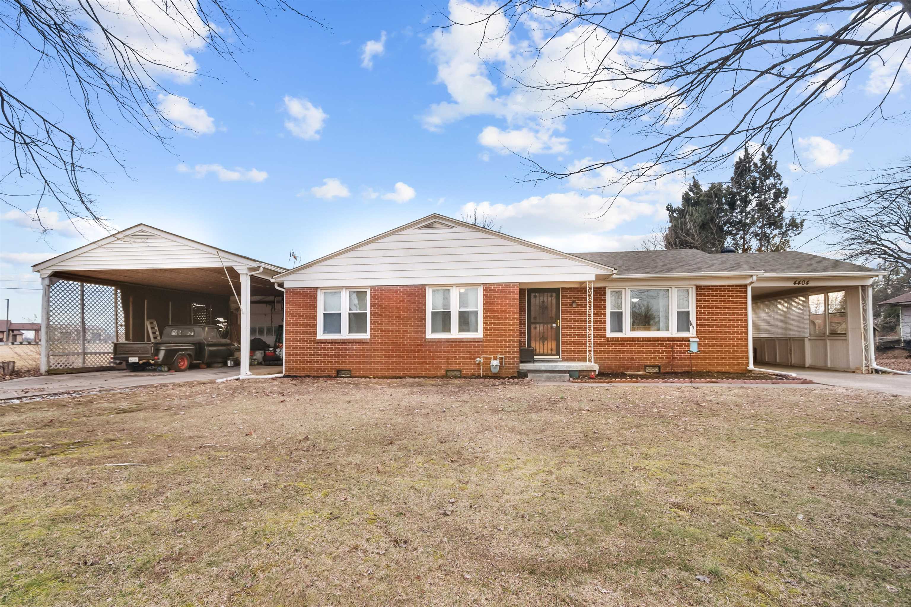 4404 W 5th Street Rd., Owensboro, Kentucky 42301, 3 Bedrooms Bedrooms, ,1 BathroomBathrooms,Single Family Residence,For Sale,W 5th Street Rd.,91577