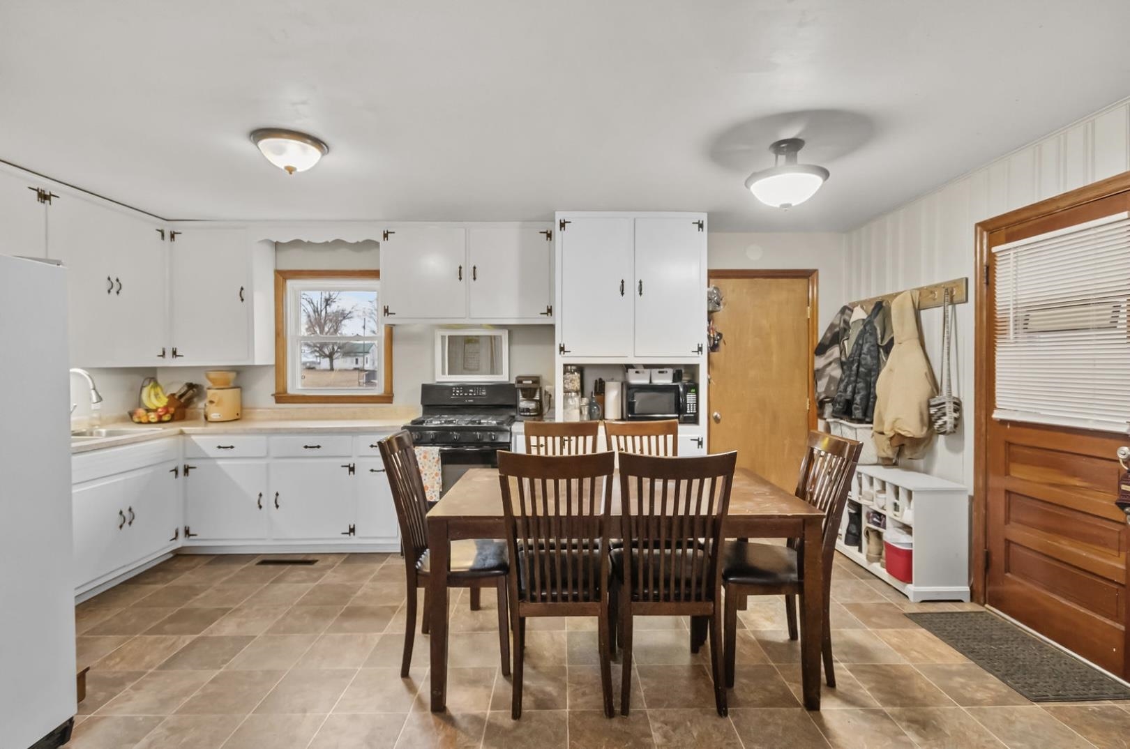4404 W 5th Street Rd., Owensboro, Kentucky 42301, 3 Bedrooms Bedrooms, ,1 BathroomBathrooms,Single Family Residence,For Sale,W 5th Street Rd.,91577