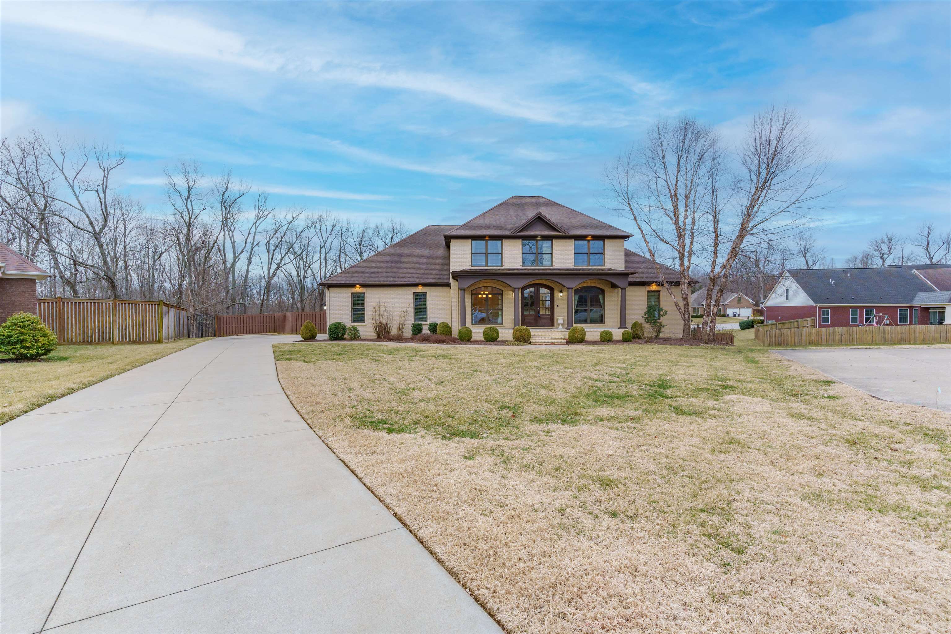 3124 Forest Edge Cove, Owensboro, Kentucky 42303, 5 Bedrooms Bedrooms, ,3 BathroomsBathrooms,Single Family Residence,For Sale,Forest Edge Cove,91579