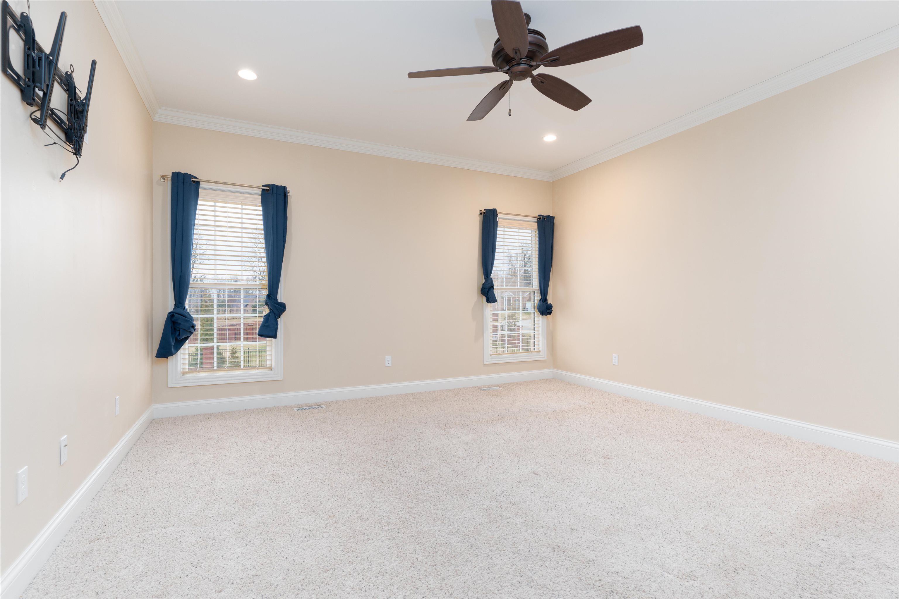 3124 Forest Edge Cove, Owensboro, Kentucky 42303, 5 Bedrooms Bedrooms, ,3 BathroomsBathrooms,Single Family Residence,For Sale,Forest Edge Cove,91579